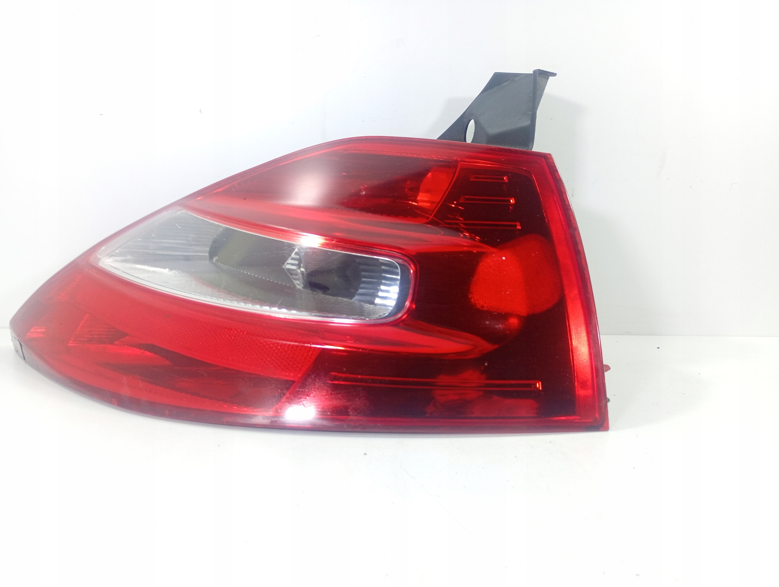 Renault Megane 2 II FL Hatchback 05-09 light right rear OE 8200413216