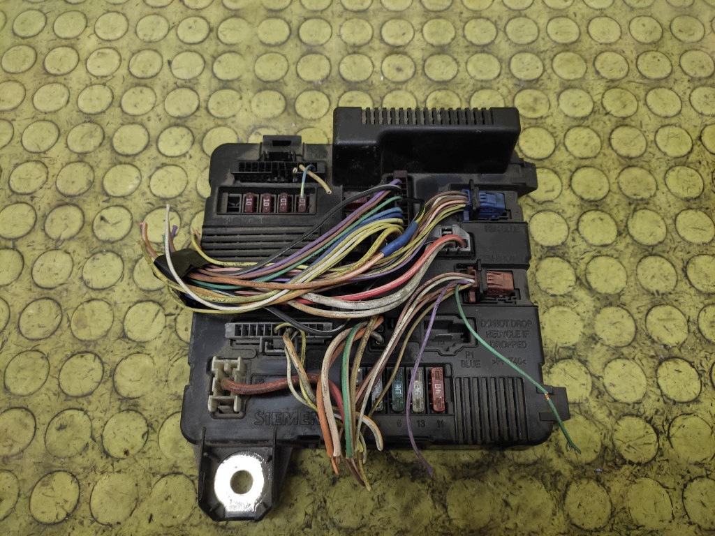 RENAULT MEGANE II module UPC 8200306031