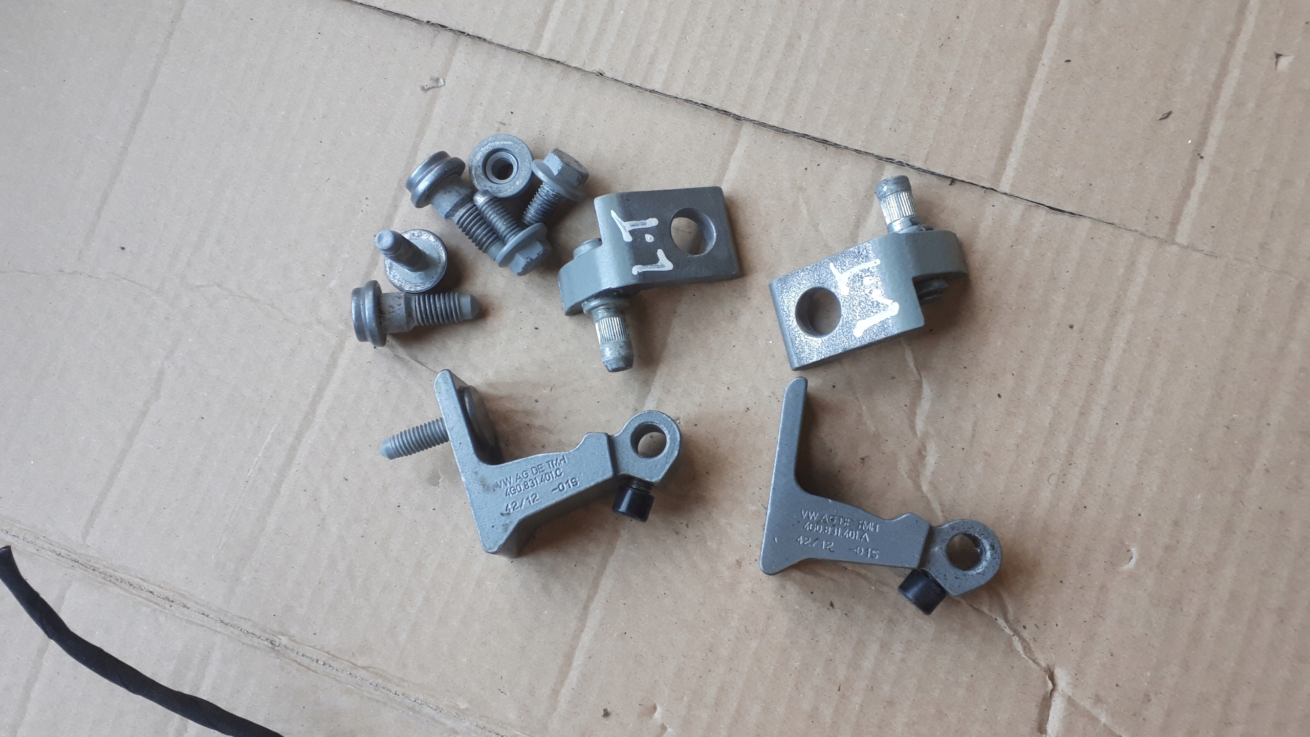 S6 C7 4G A6 hinge hinges door left rear part LY7G