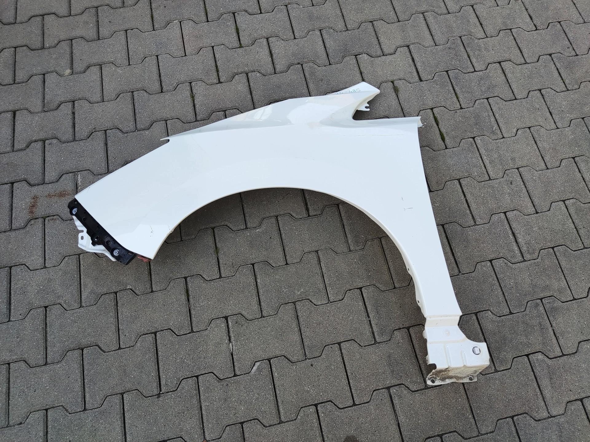 fender left front front NISSAN LEAF II 2017-2022