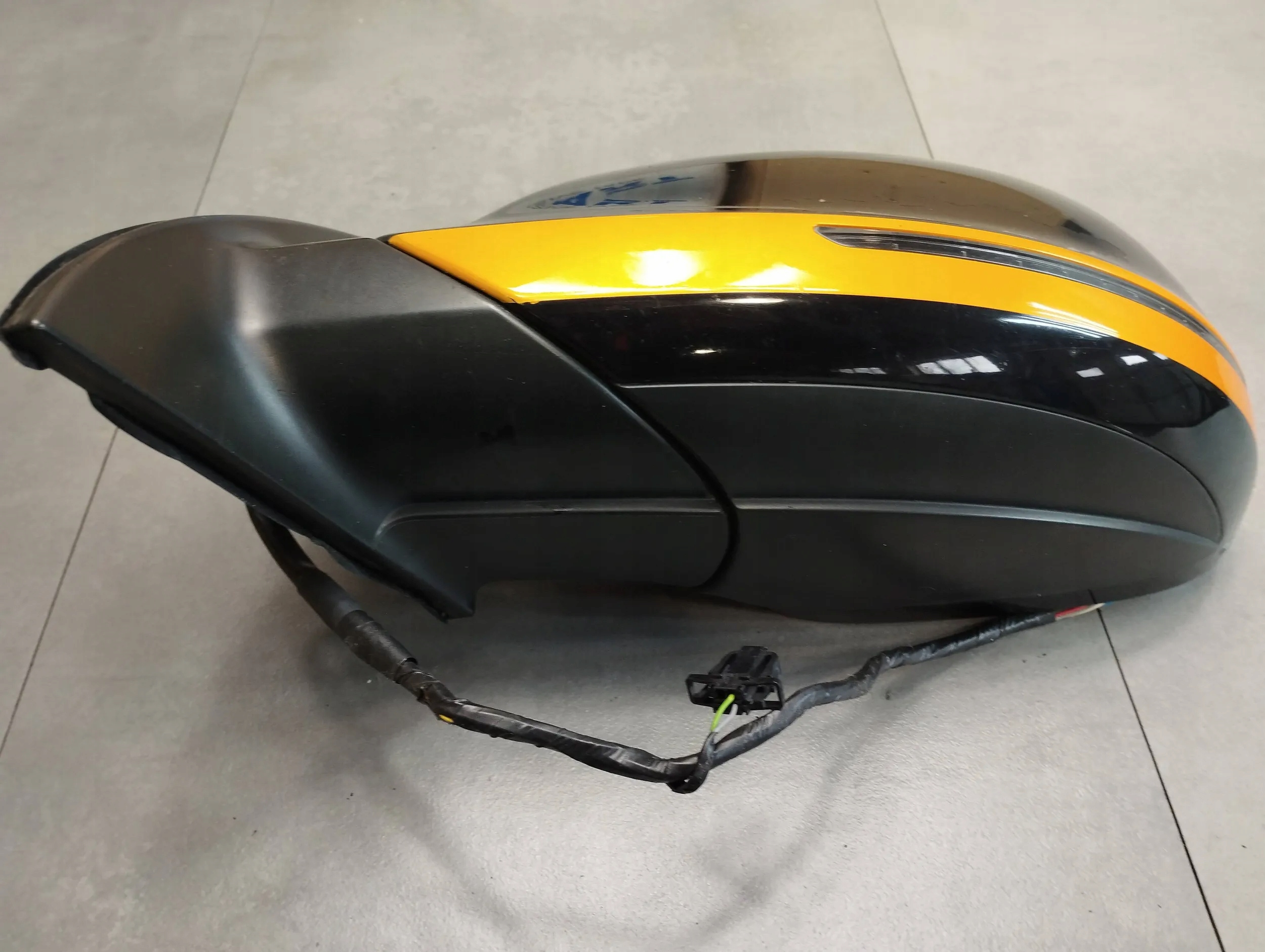 Audi Q7 4L LUSTERKO LEWE 13+2 PINY LZ9Y Tryb pracy elektryczny