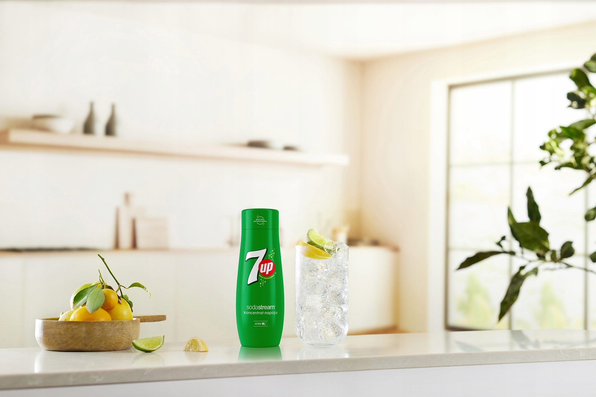 SYROP KONCENTRAT DO SATURATORA WODY SODASTREAM 7UP 440 ml Kolor dominujący zielony