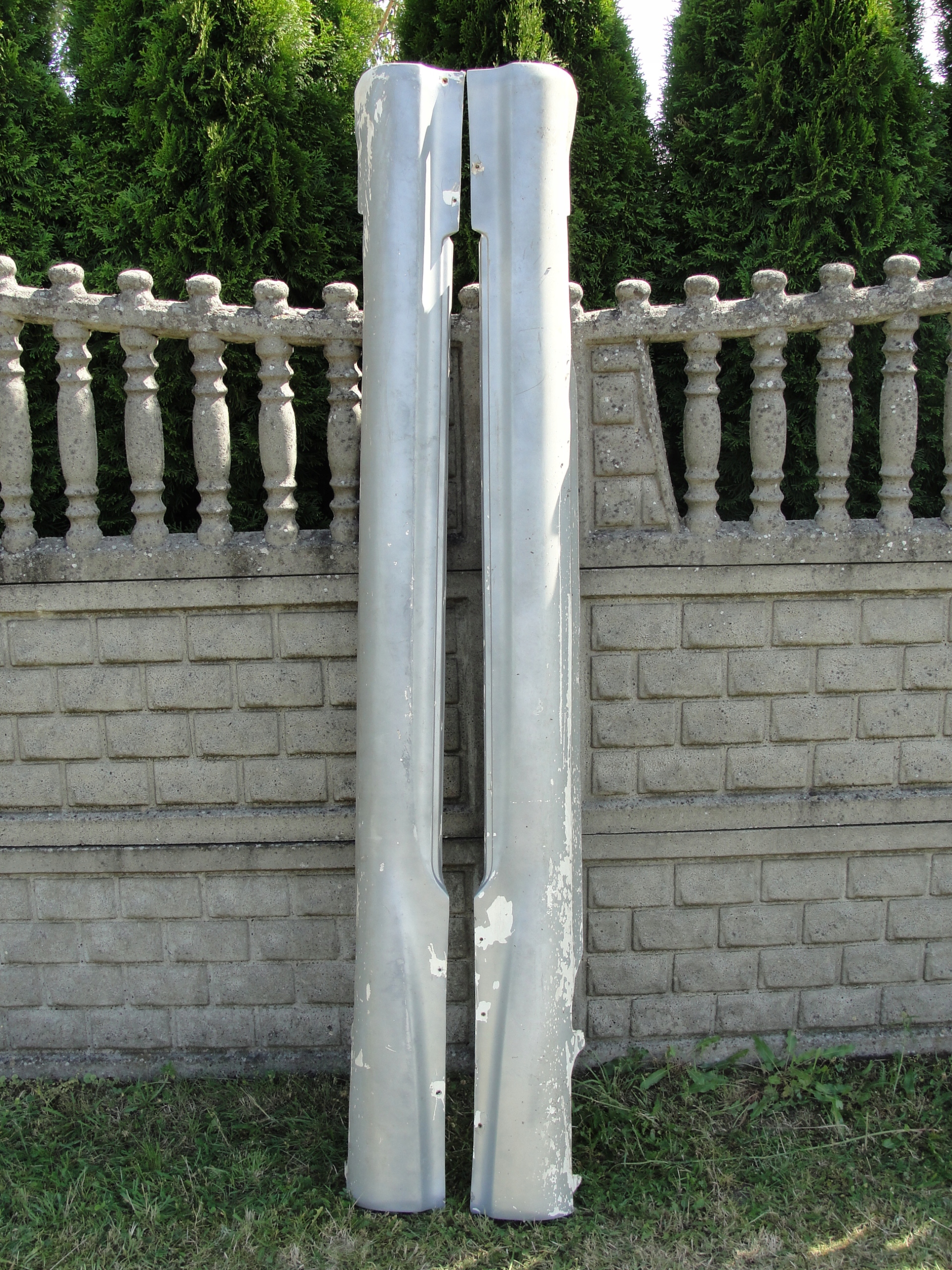 PROGI LISTWY PROGOWE MERCEDES CLK W208 Producent części Mercedes-Benz OE