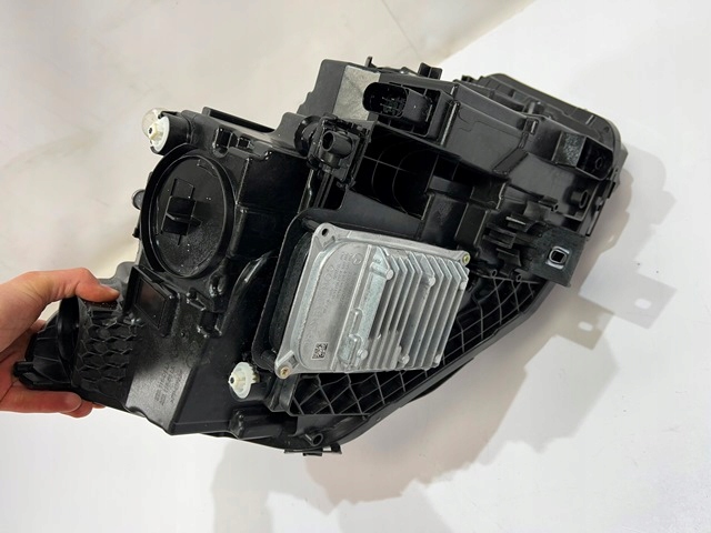 MERCEDES GLA H247 LEWA LAMPA PERFORMANCE Wersja Europejska