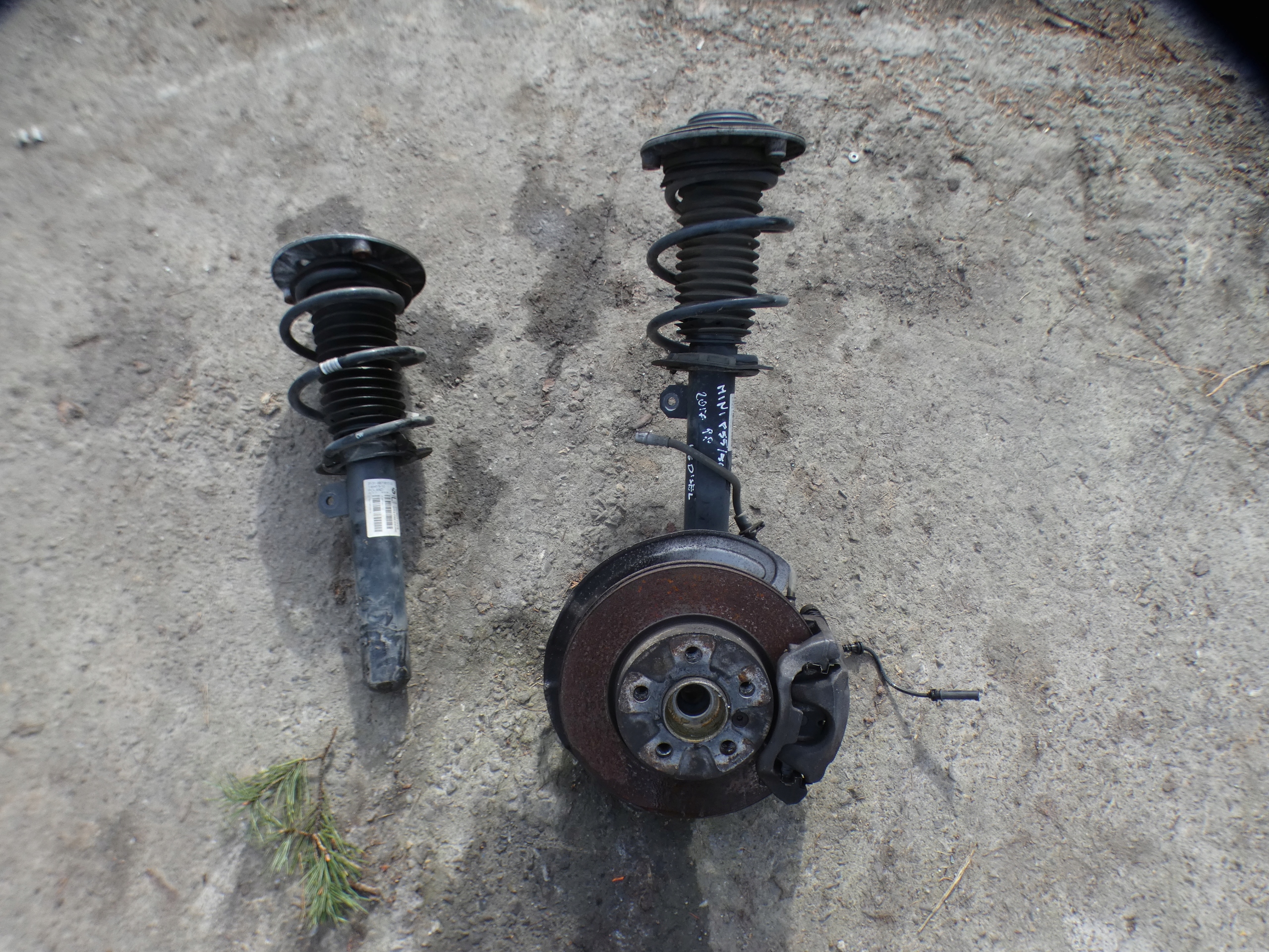 MINI COOPER F55 shock absorber left front front 6870817