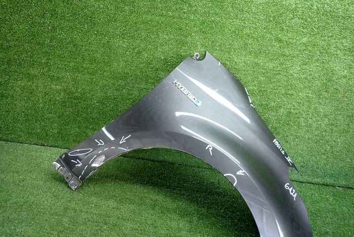 TOYOTA YARIS IV 20- fender right front front