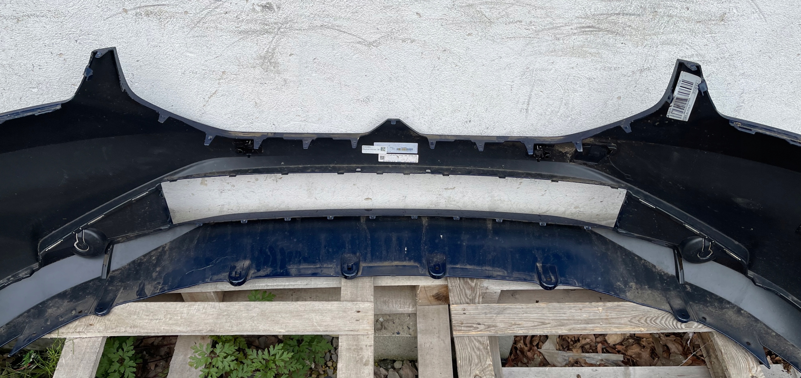 BMW 5 G60 G61 2023 - bumper front front PDC