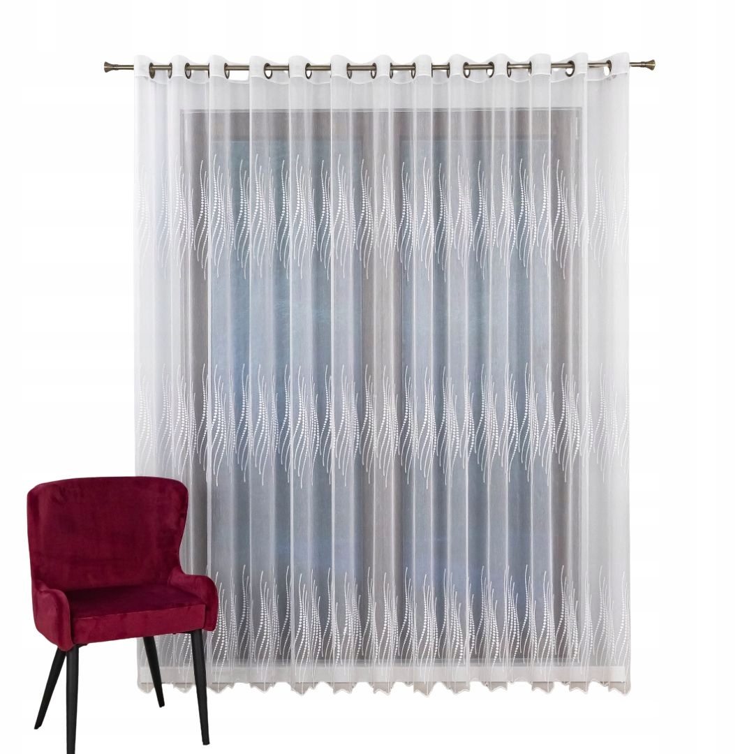 Záclona vyšívaná záclona – moderní záclona na průchodkách o rozměrech 450 x 230 cm.