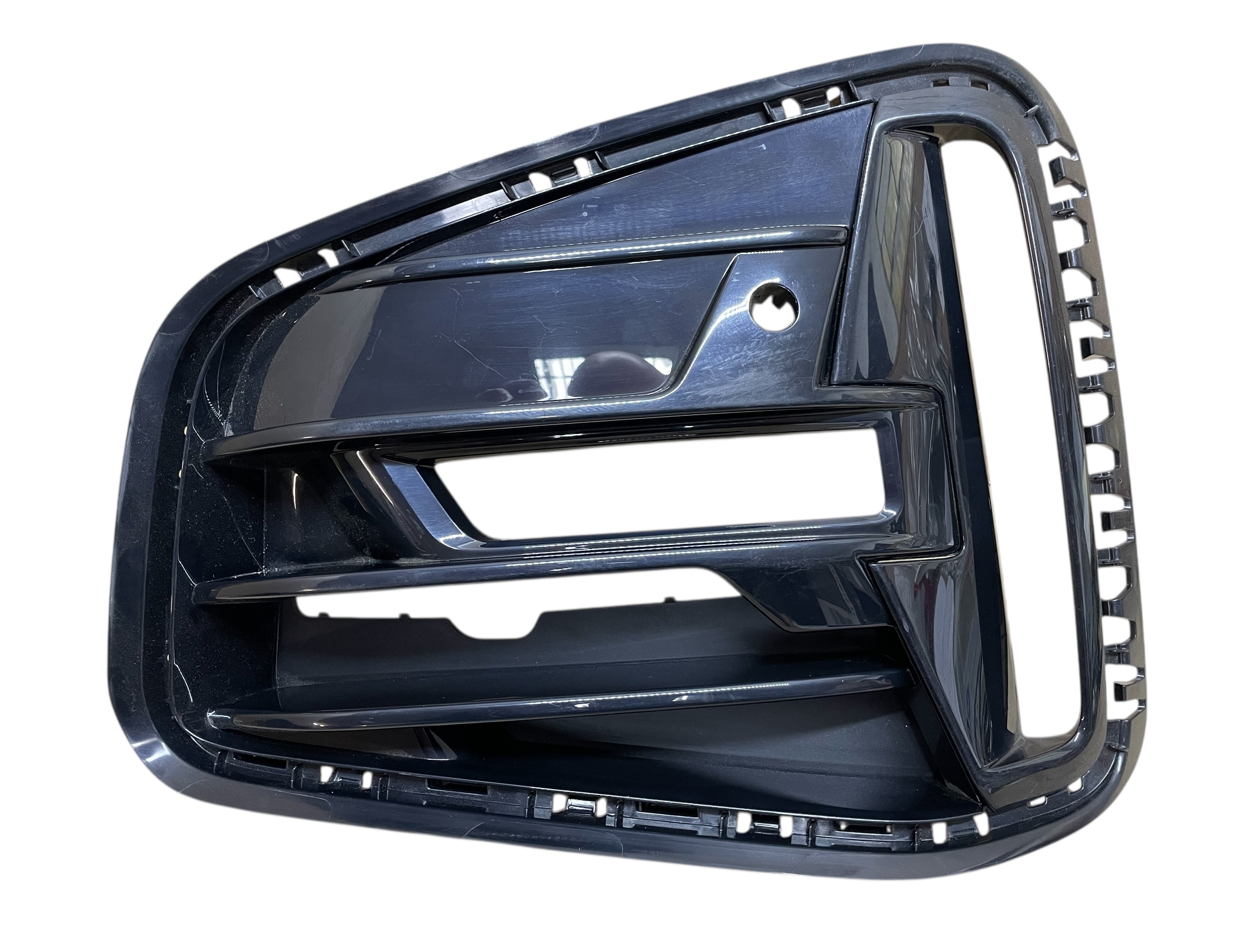 grid of a bumper front left BMW 4 G22 G23