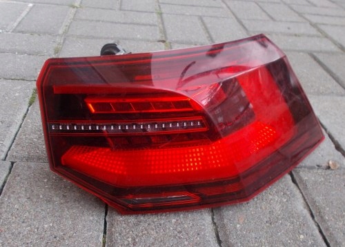 VW GOLF VIII 8 5H0 IQ LIGHT LAMPA PRAWA LED