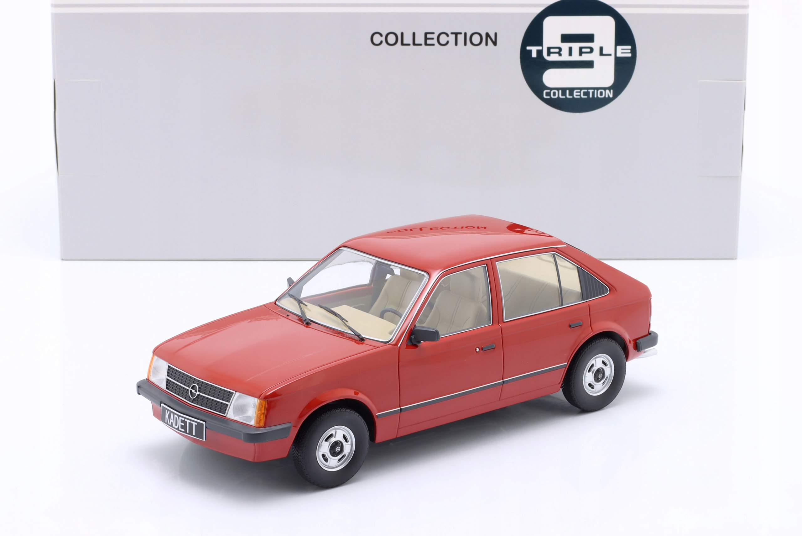 TRIPLE9 Opel Kadett D 1984 Červená 1:18