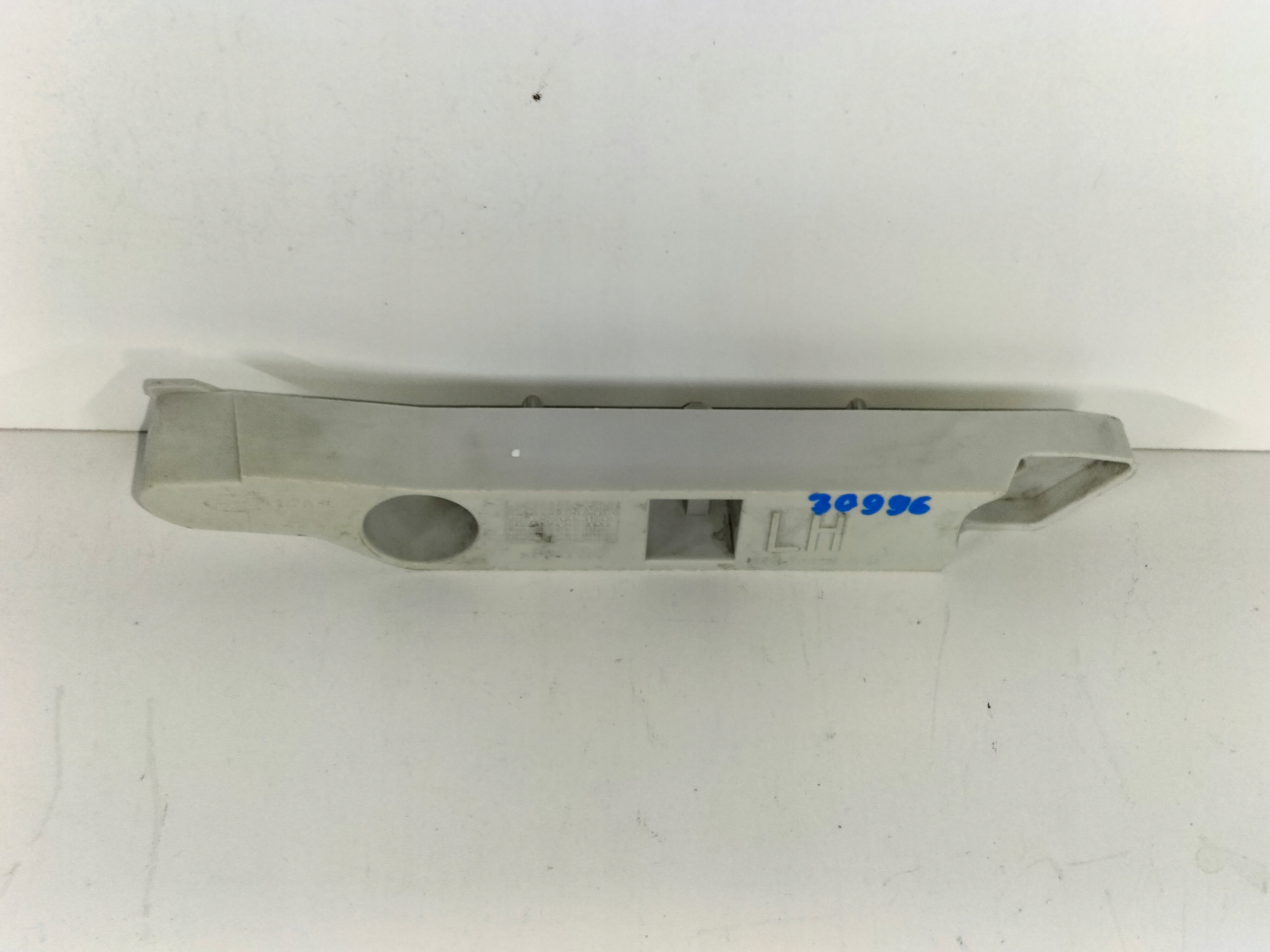 bumper bracket front left FORD FOCUS MK2 LIFT 08-11
