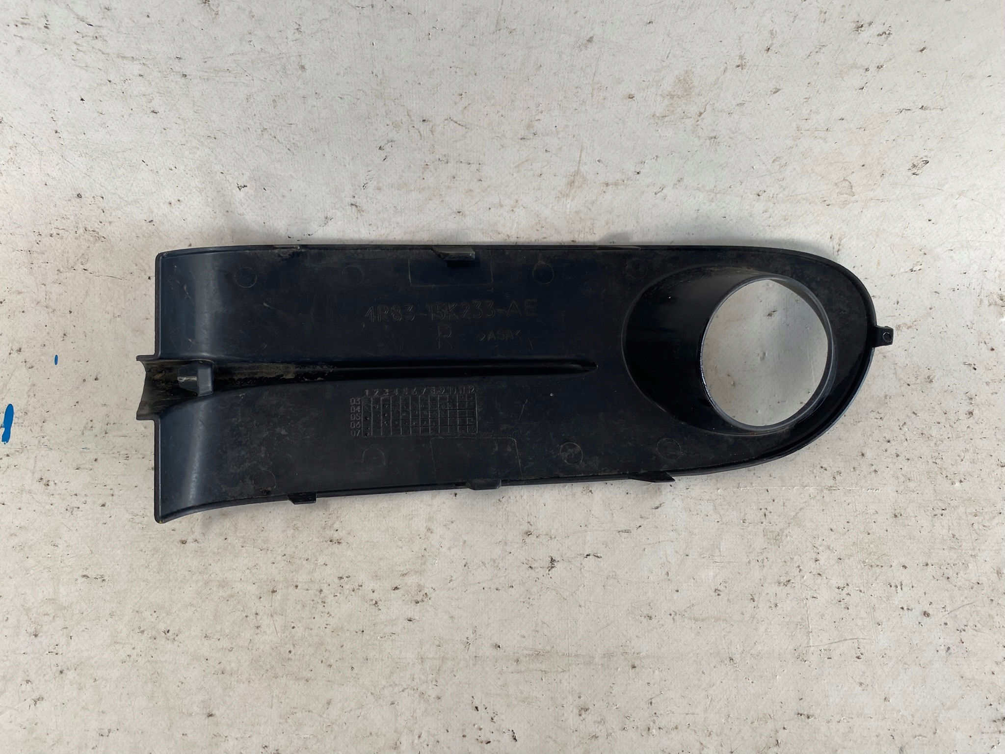 JAGUAR S-TYPE LIFT 04-08 grid of a bumper left front 4R83-15A279-AE
