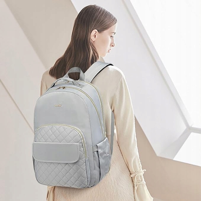 Batoh v šedé barvě, stylový, s kapsami