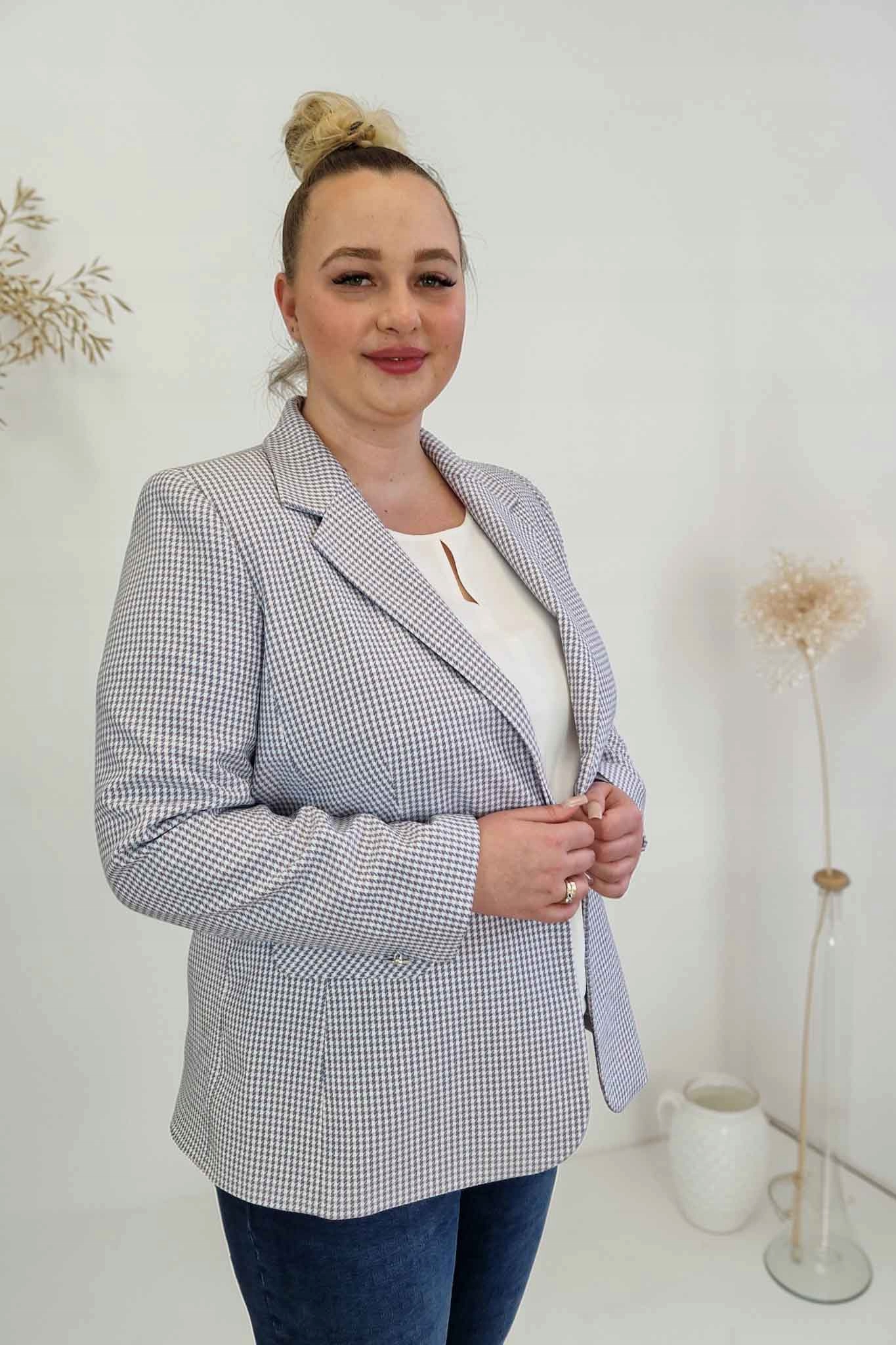 Elegantní Sako s modrou mřížkou a hnědou růží 44