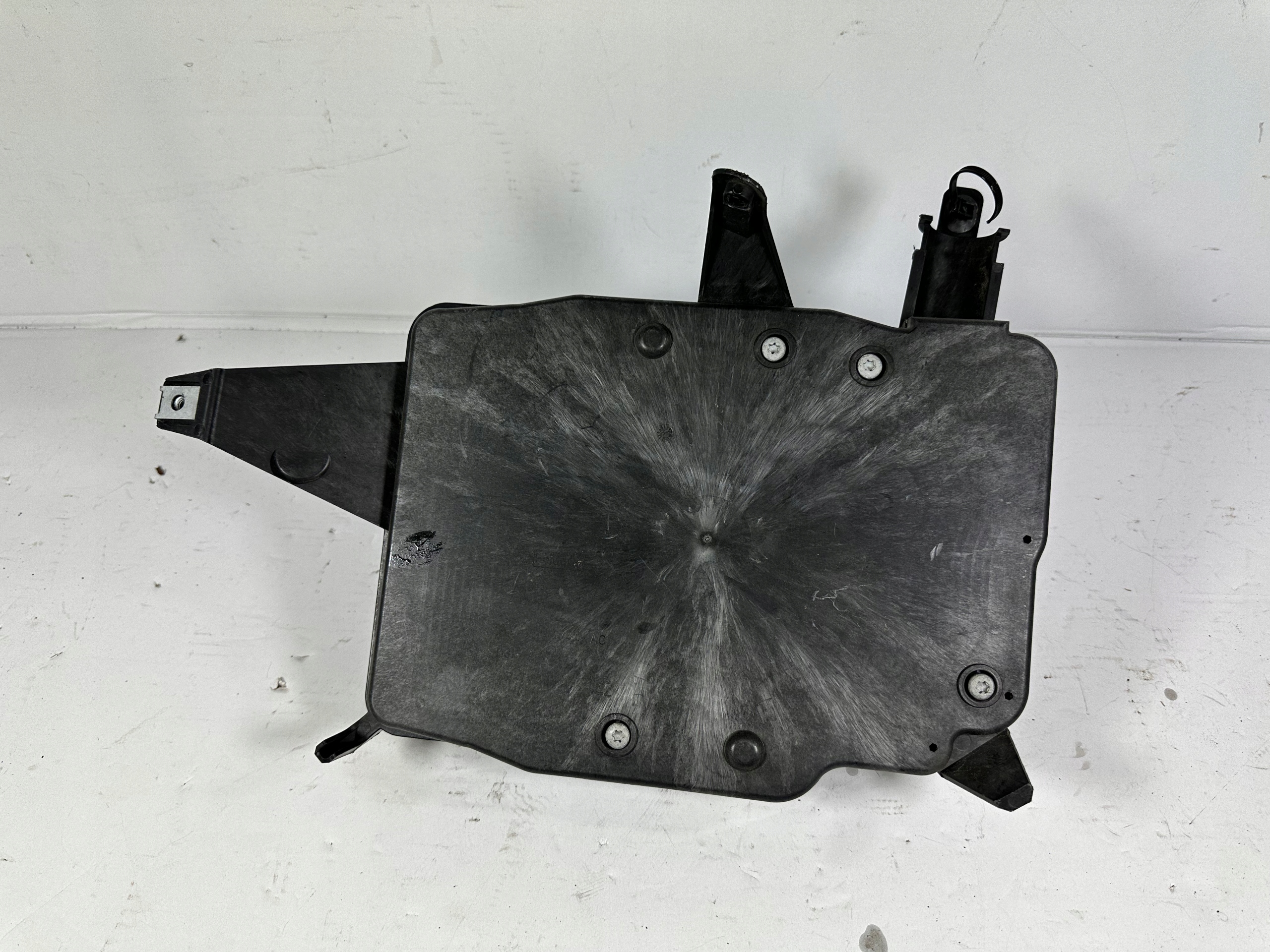 KUGA MK2 LIFT OBUDOWA KOMPUTERA