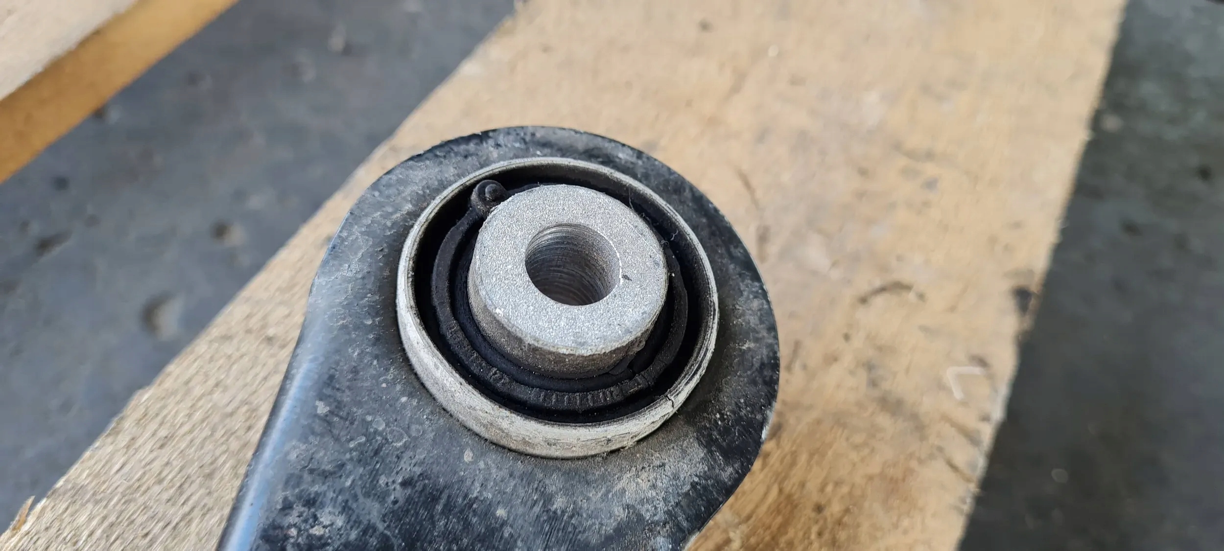 A5 8W QUERLENKER HECK HINTEN 8W0505371E A4 B9 8W