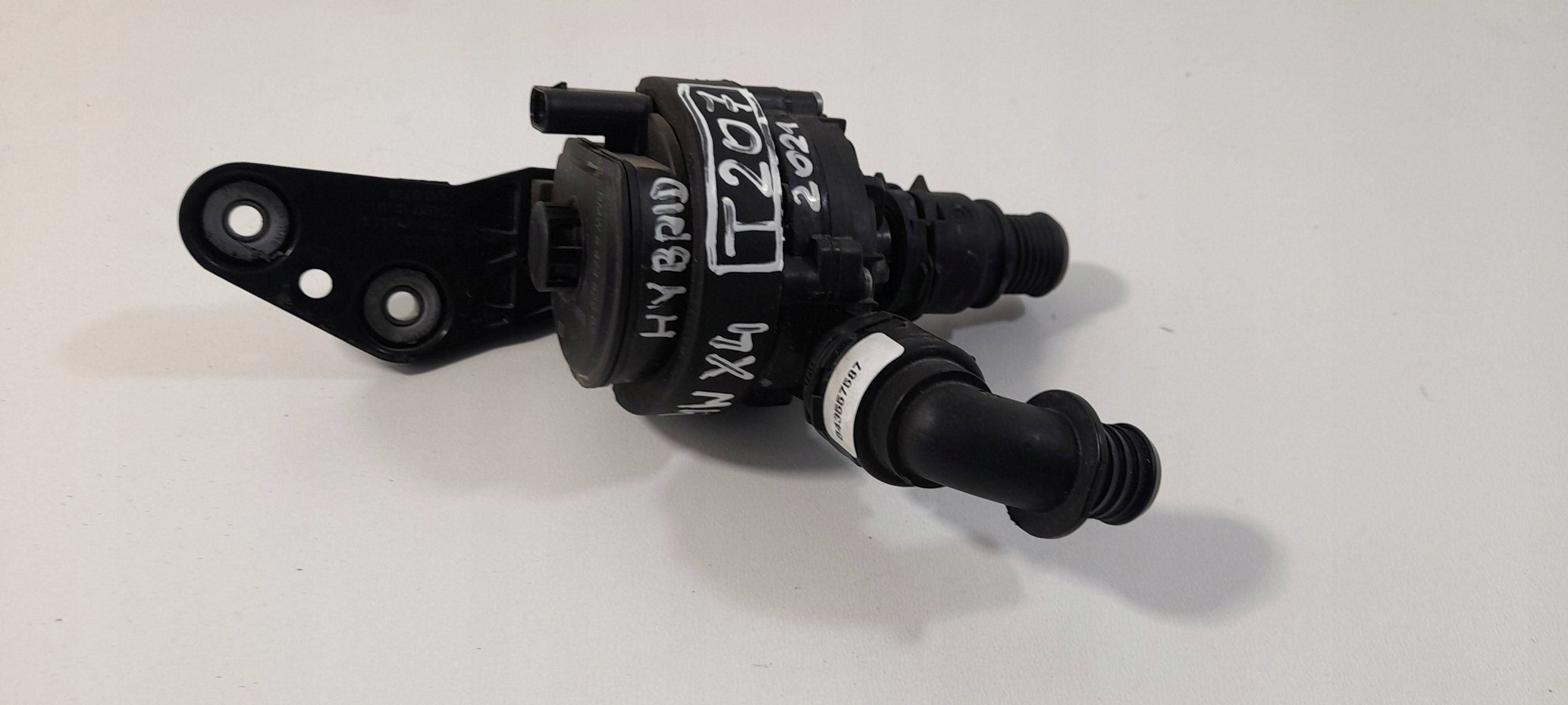 BMW X4 G02 supplementary water pump 847482002 (T207)