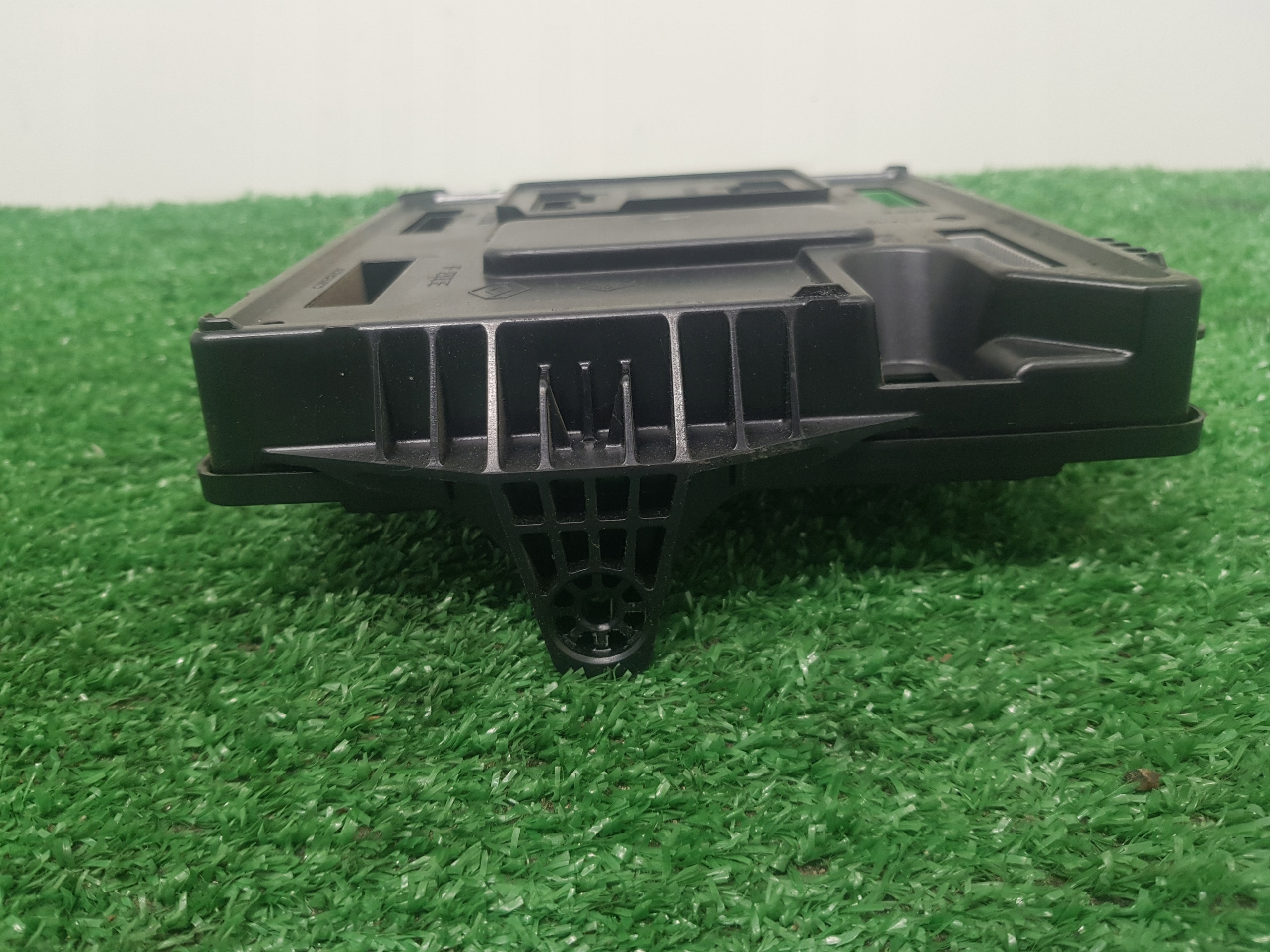 module control unit BCM RENAULT SCENIC 3 284B17882R