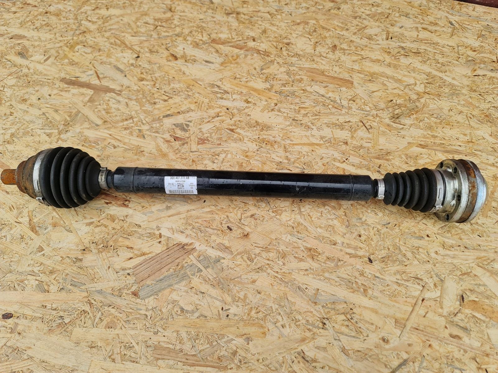 VW PASSAT B8 SKODA TSI піввісь правий 3q0407272ab