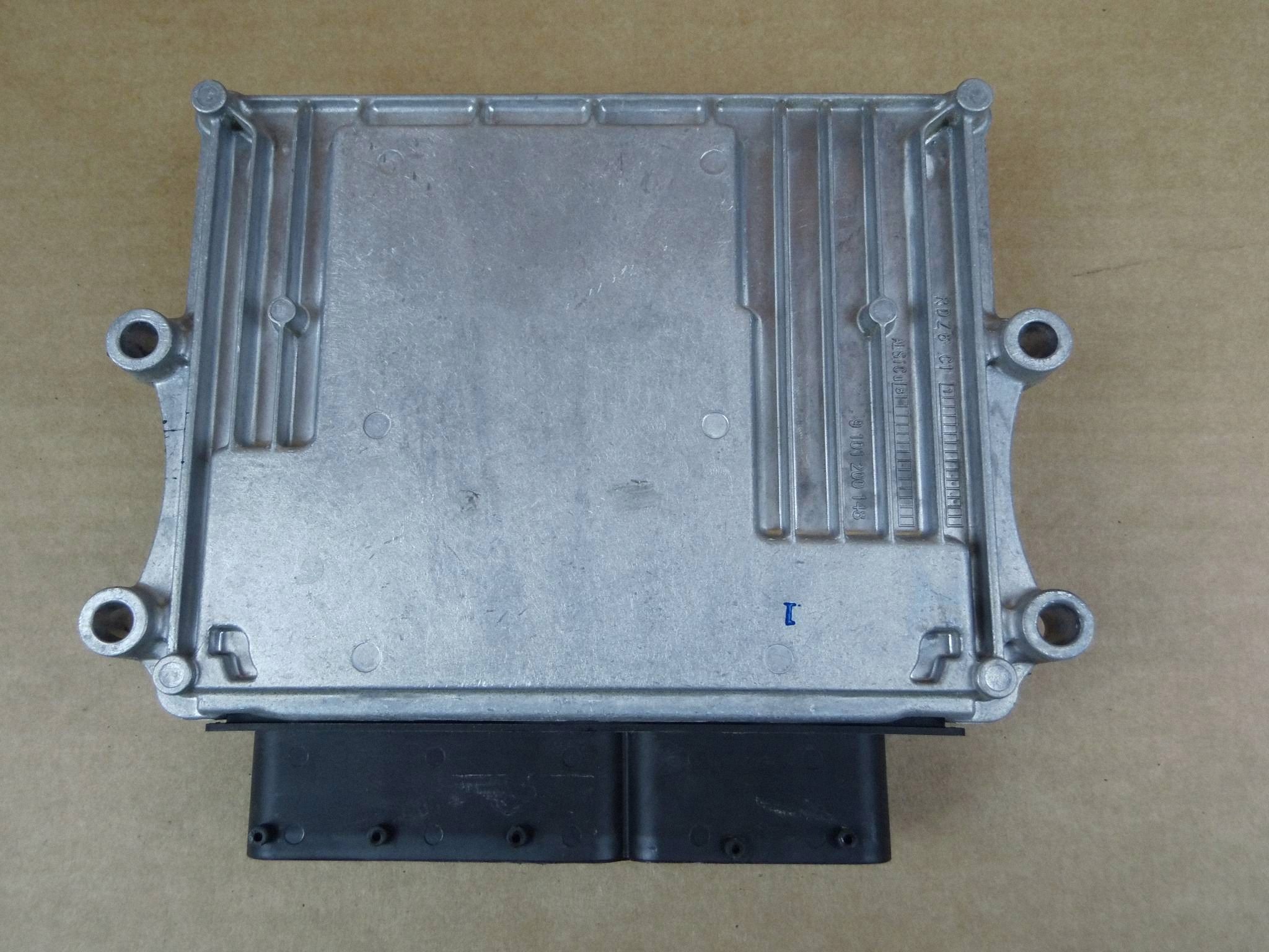 KIA Ceed III 1.0 T-GDI module computer control unit of the engine ECU 39103-04CD0