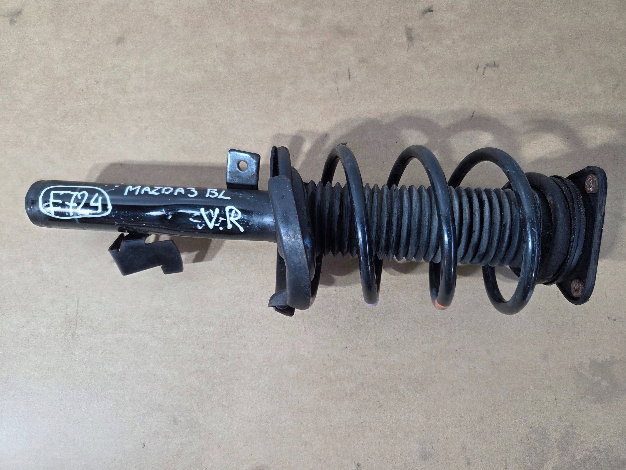 Mazda 3 II BL shock absorber front right (F724)