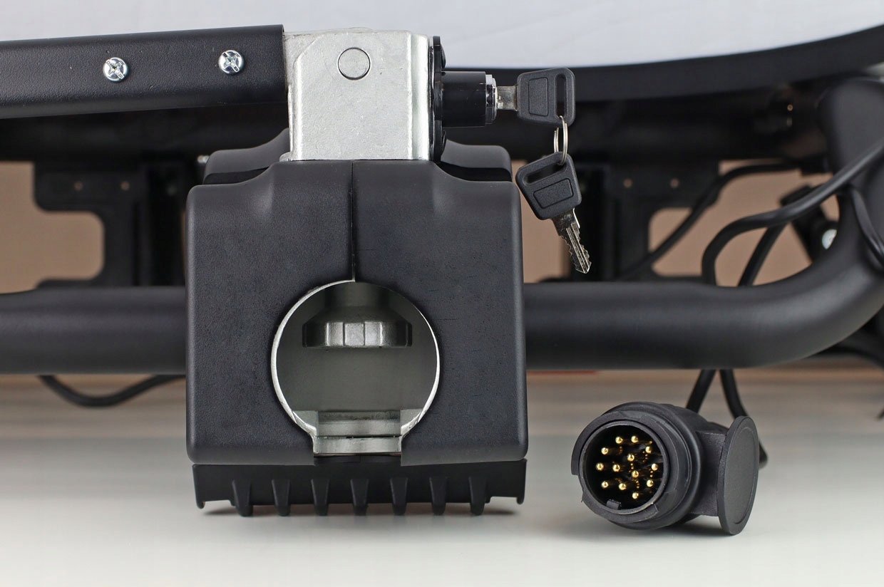 BAGAŻNIK NA HAK DO MAX 2 ROWERÓW Wysokość produktu 10 cm