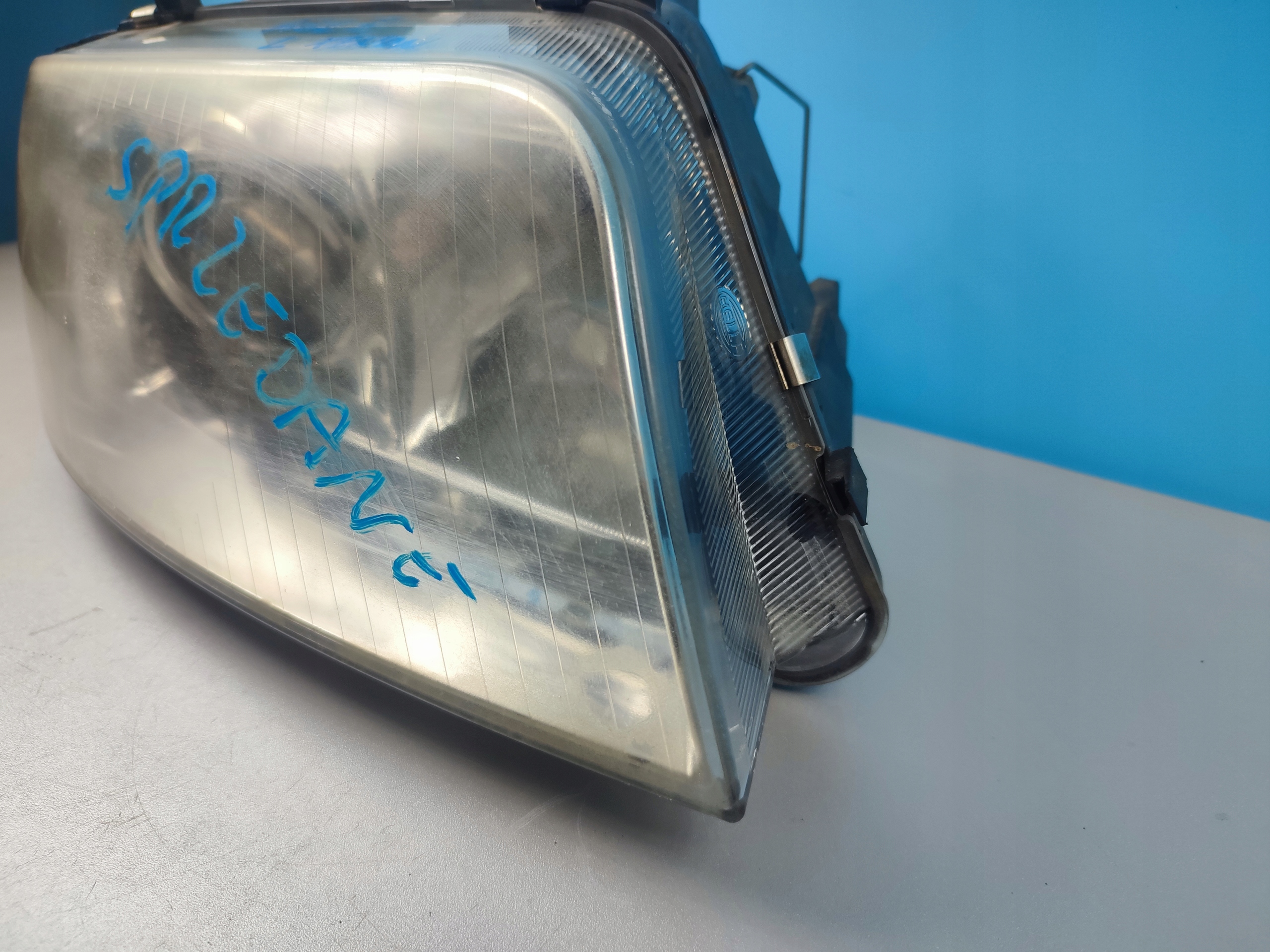 light right front Audi A6 C5 xenon