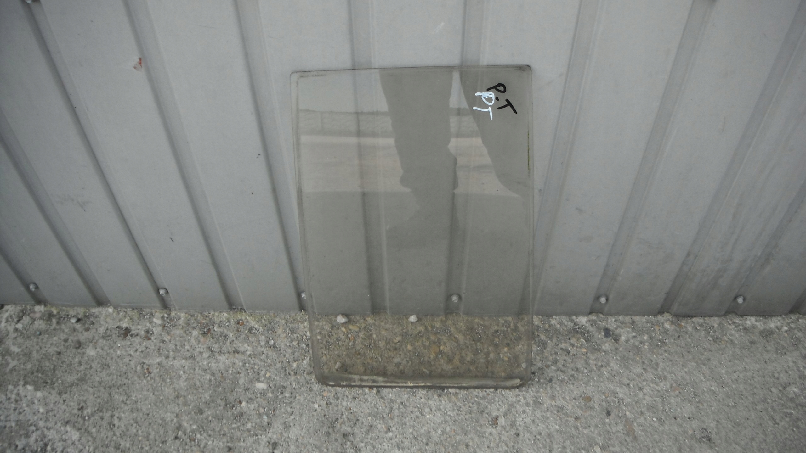 SUZUKI VITARA I 5D 88-95 SZYBA PRAWA TYLNA MAŁA