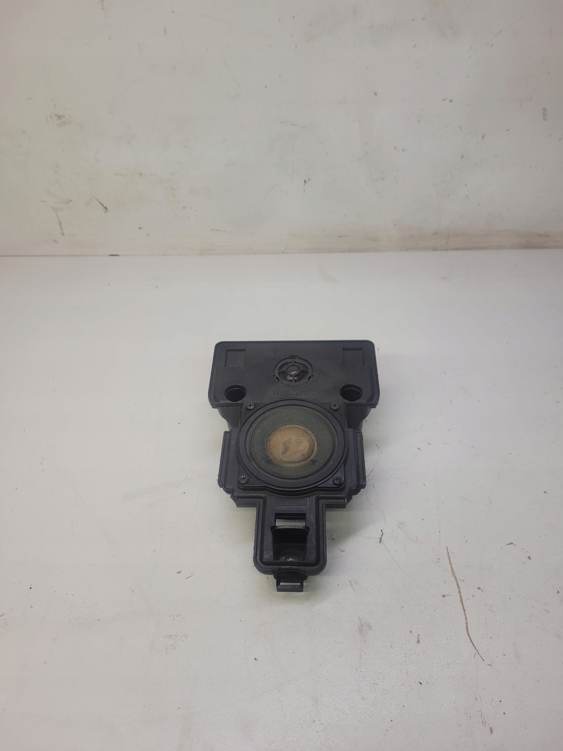 Динамик полки сзади B & о AUDI A8 D4 4H0035826