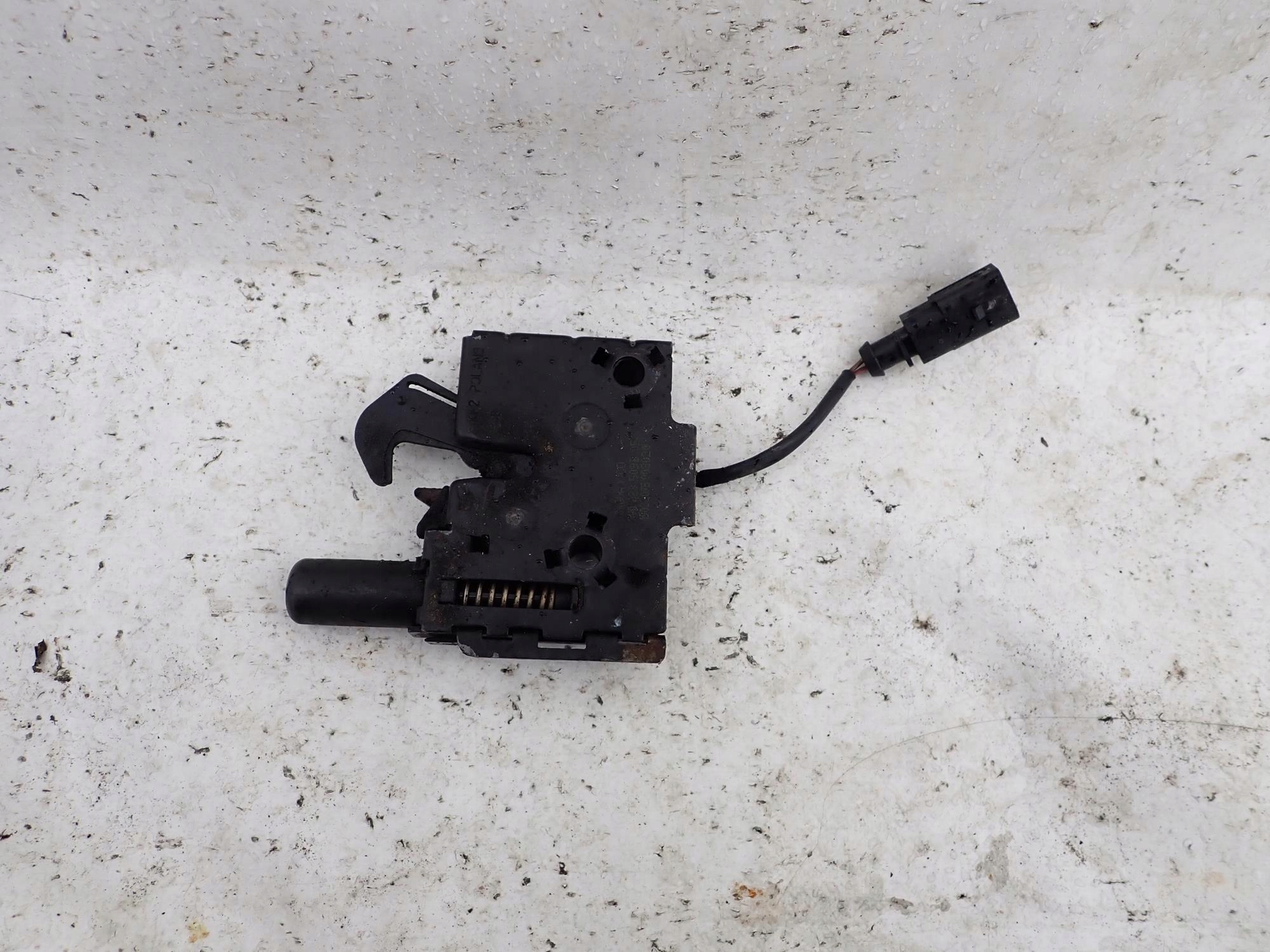SKODA SUPERB III 3 15-23 lock RYGIEL bonnets