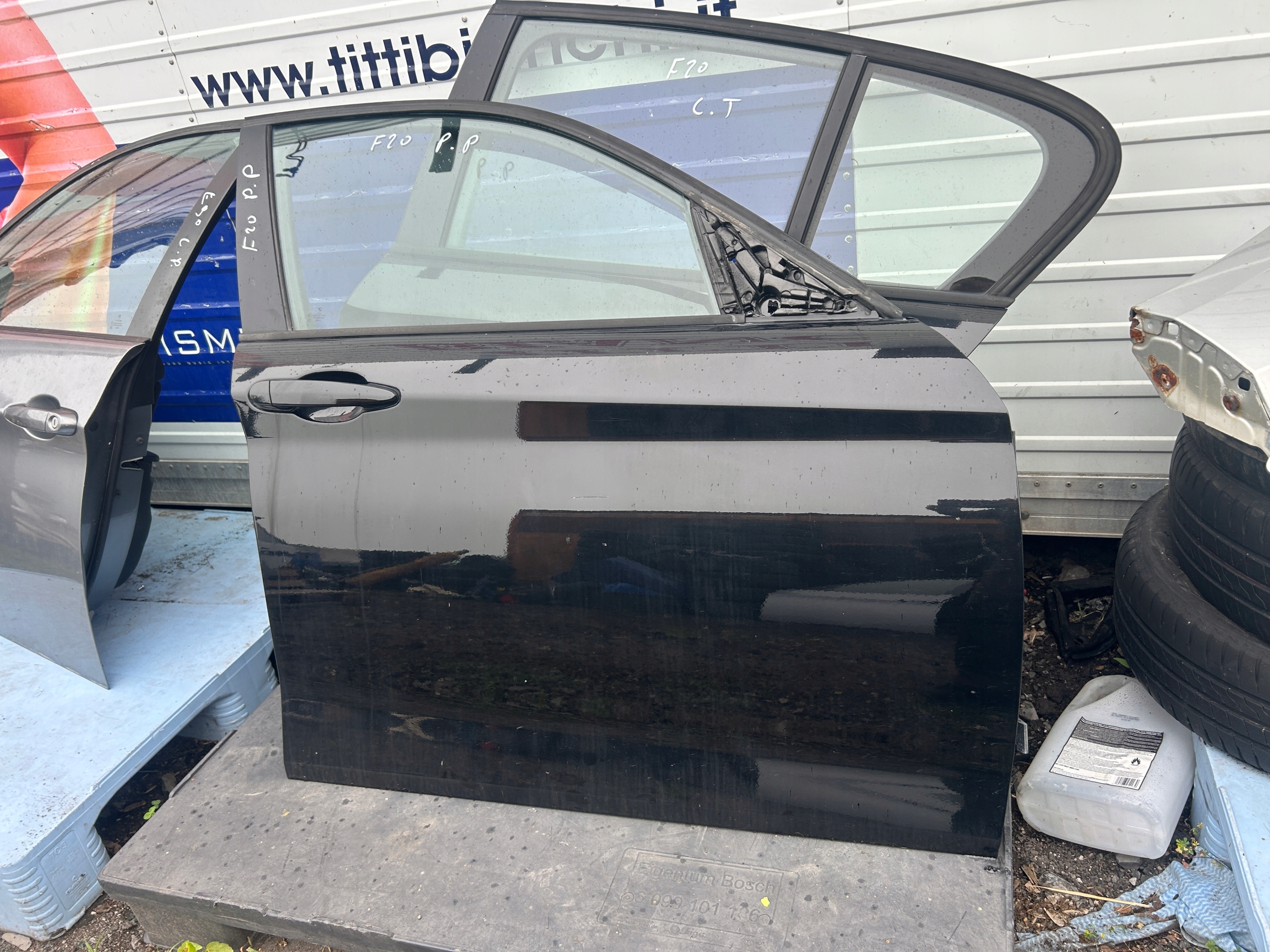 BMW F20 door right front colour 475