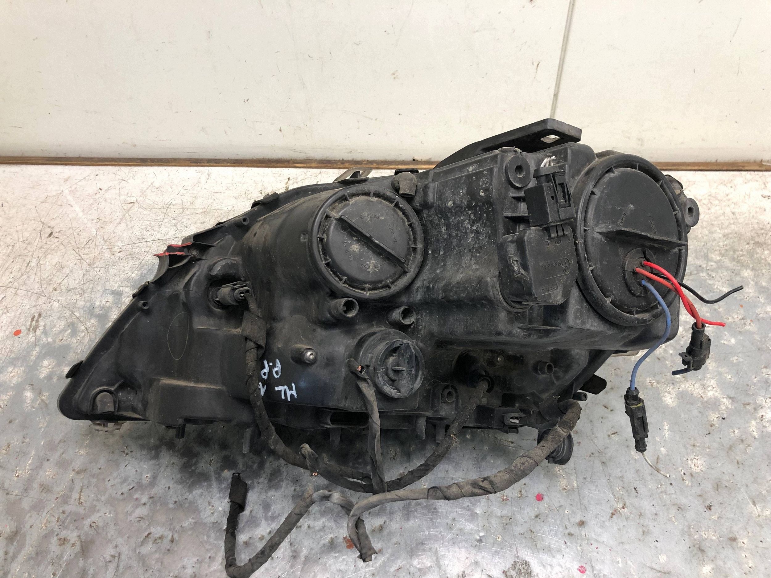 light right front MERCEDES ML W164 A1648202059