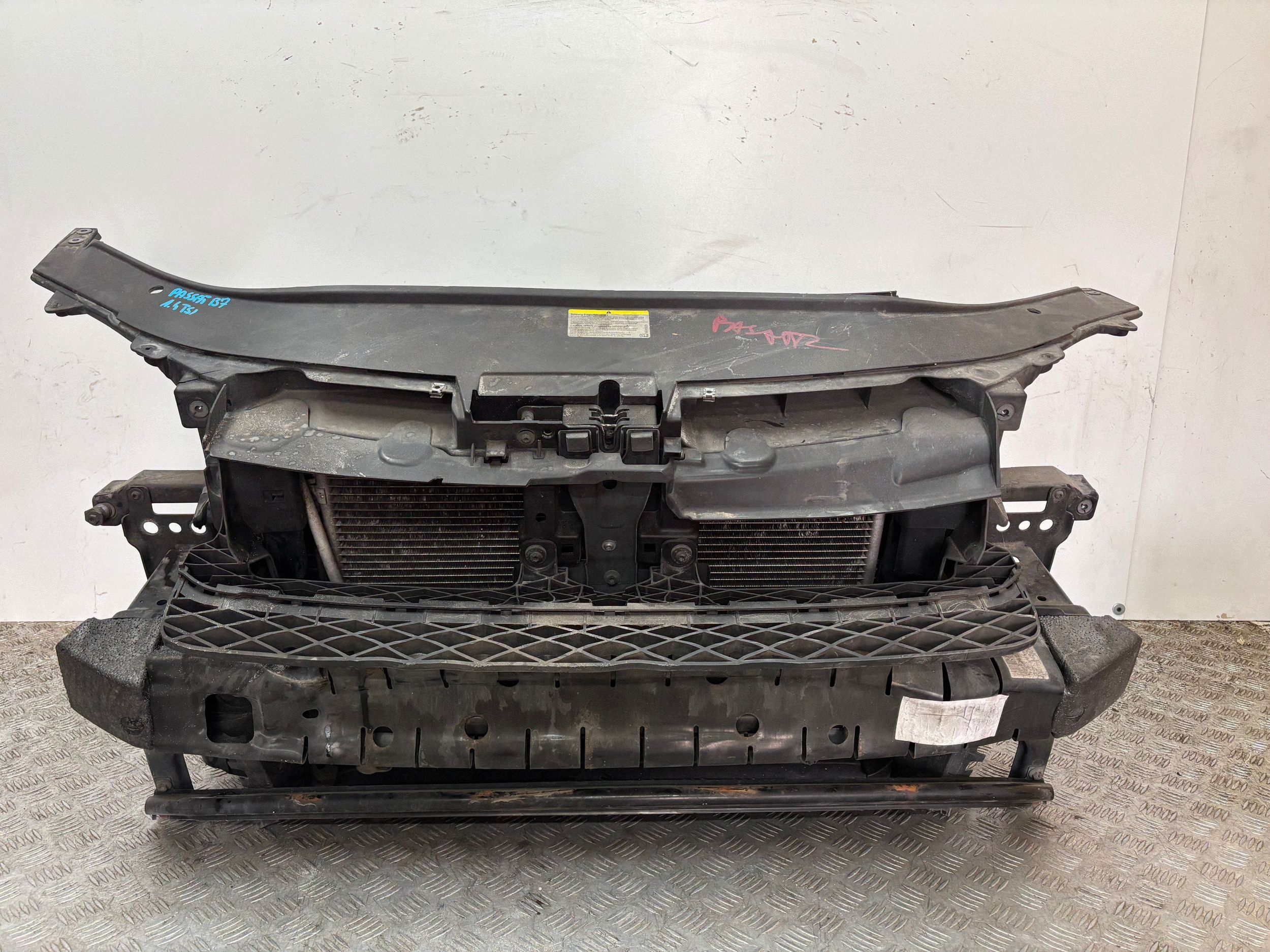 support panel for radiators Z CHLODNICAMI sider VW PASSAT B7 1.4 TSI
