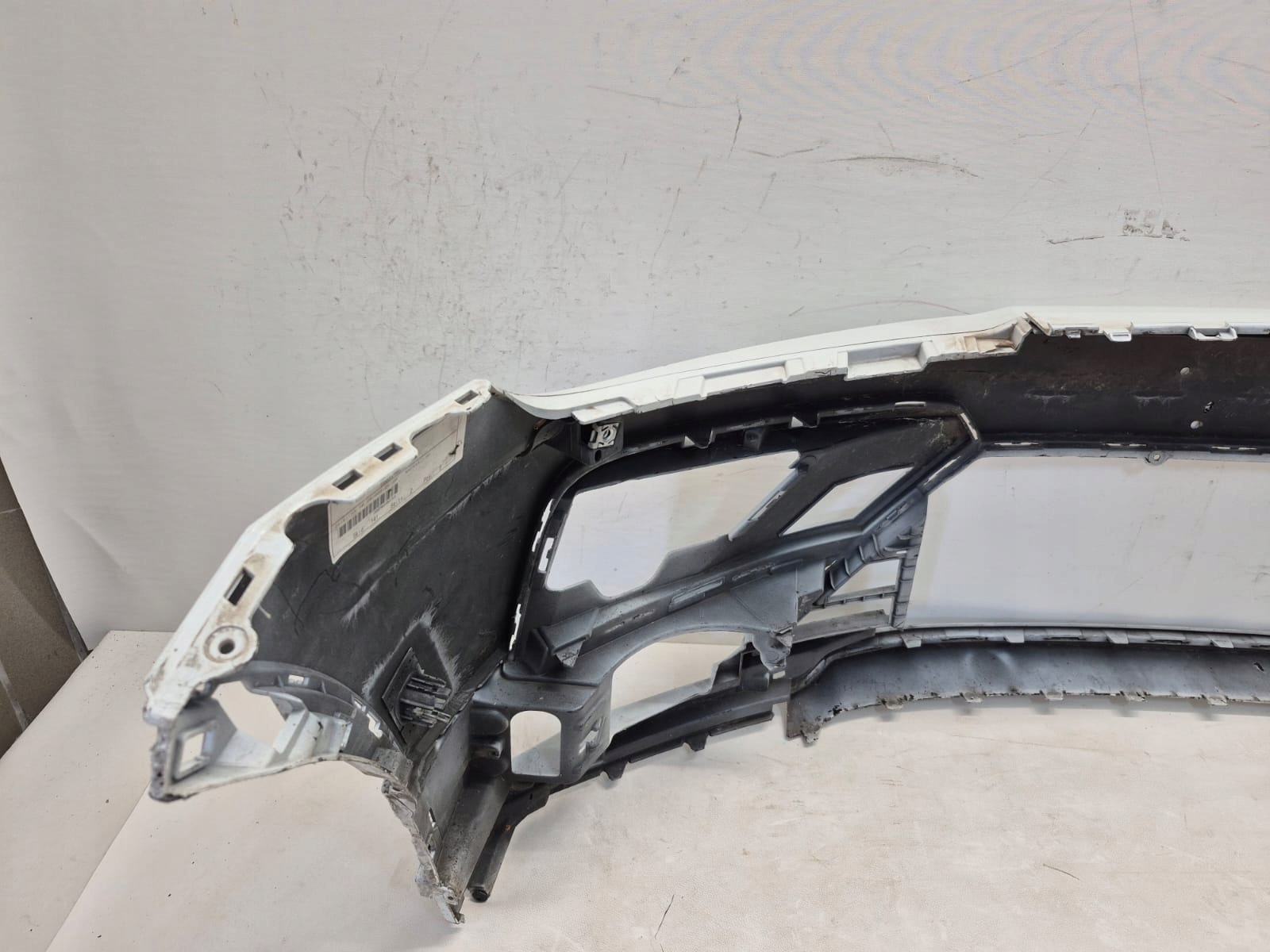 VW TIGUAN II 2 R-LINE 16-20 bumper front front PDC