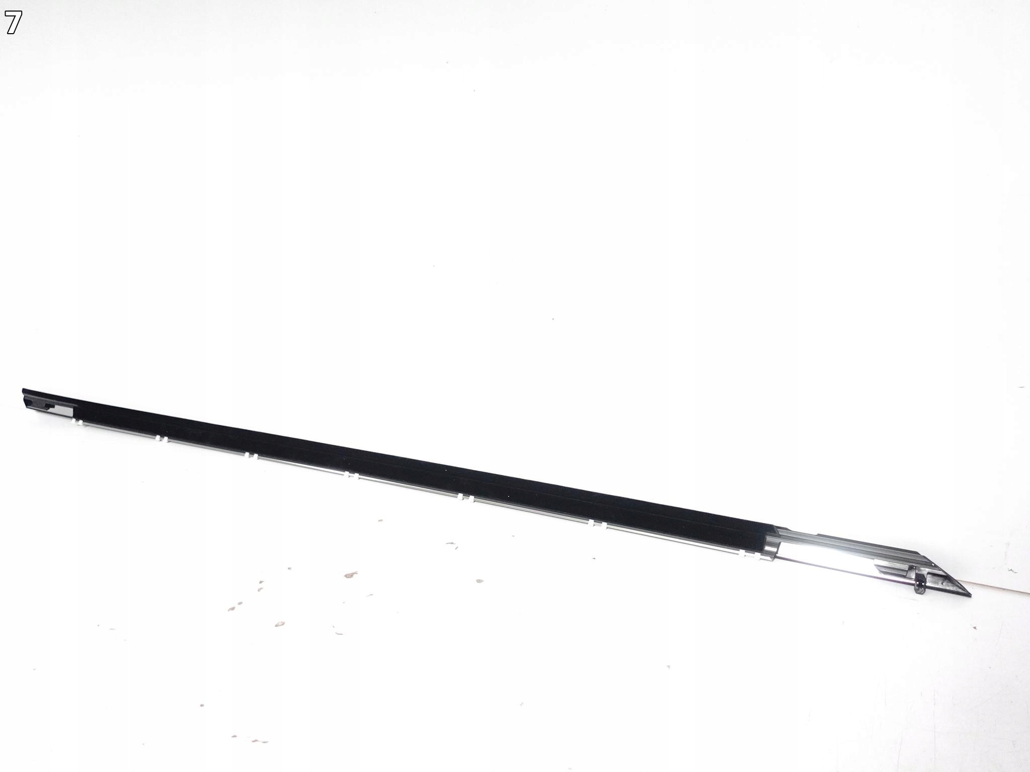 LEXUS LC LC500H LC500 URZ100 Z100 17- moulding dust windows front left