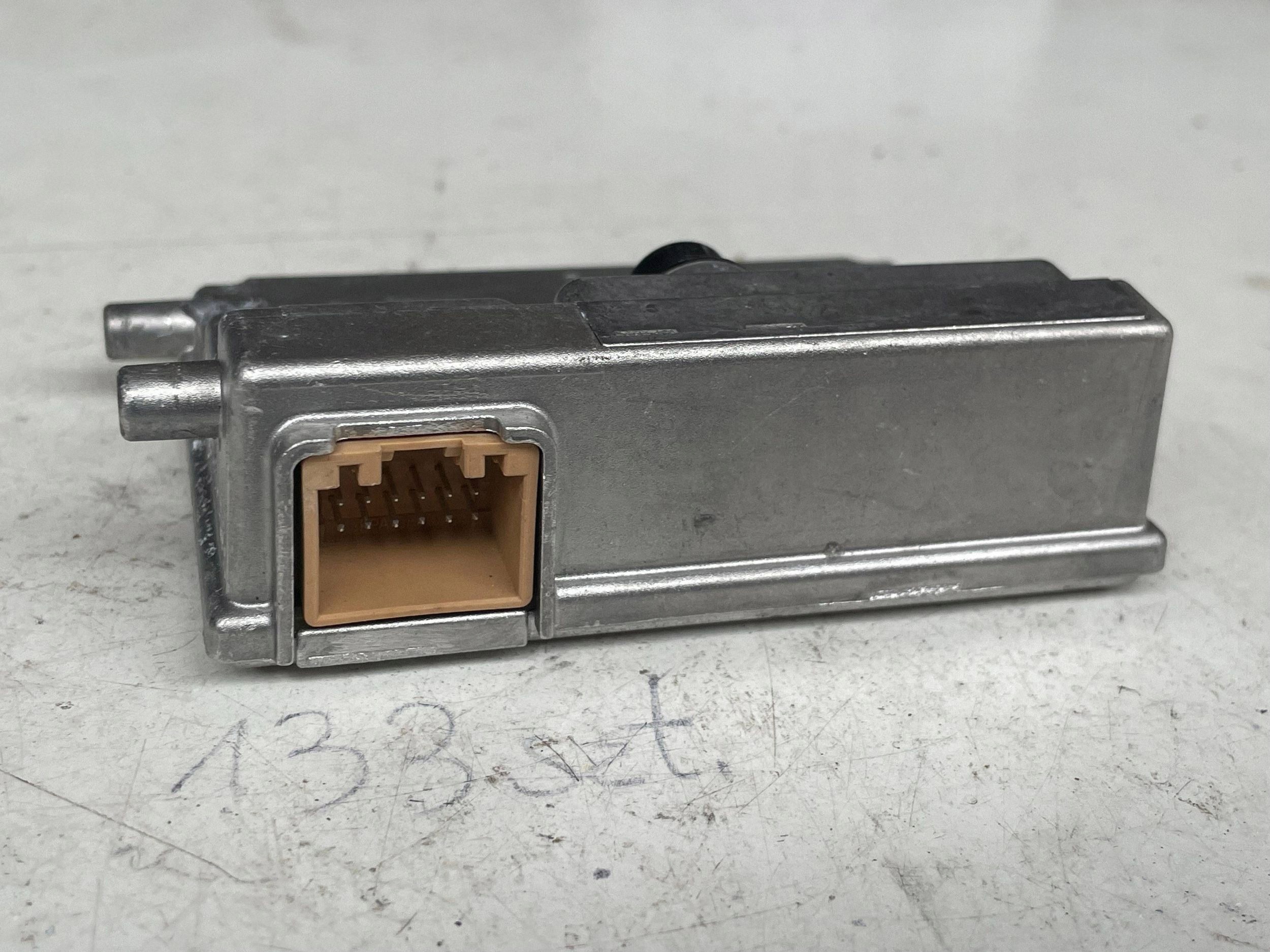 KAMERA PRZEDNIEJ windows (ADAS) AUDI A3 8Y 5WA980653D @M