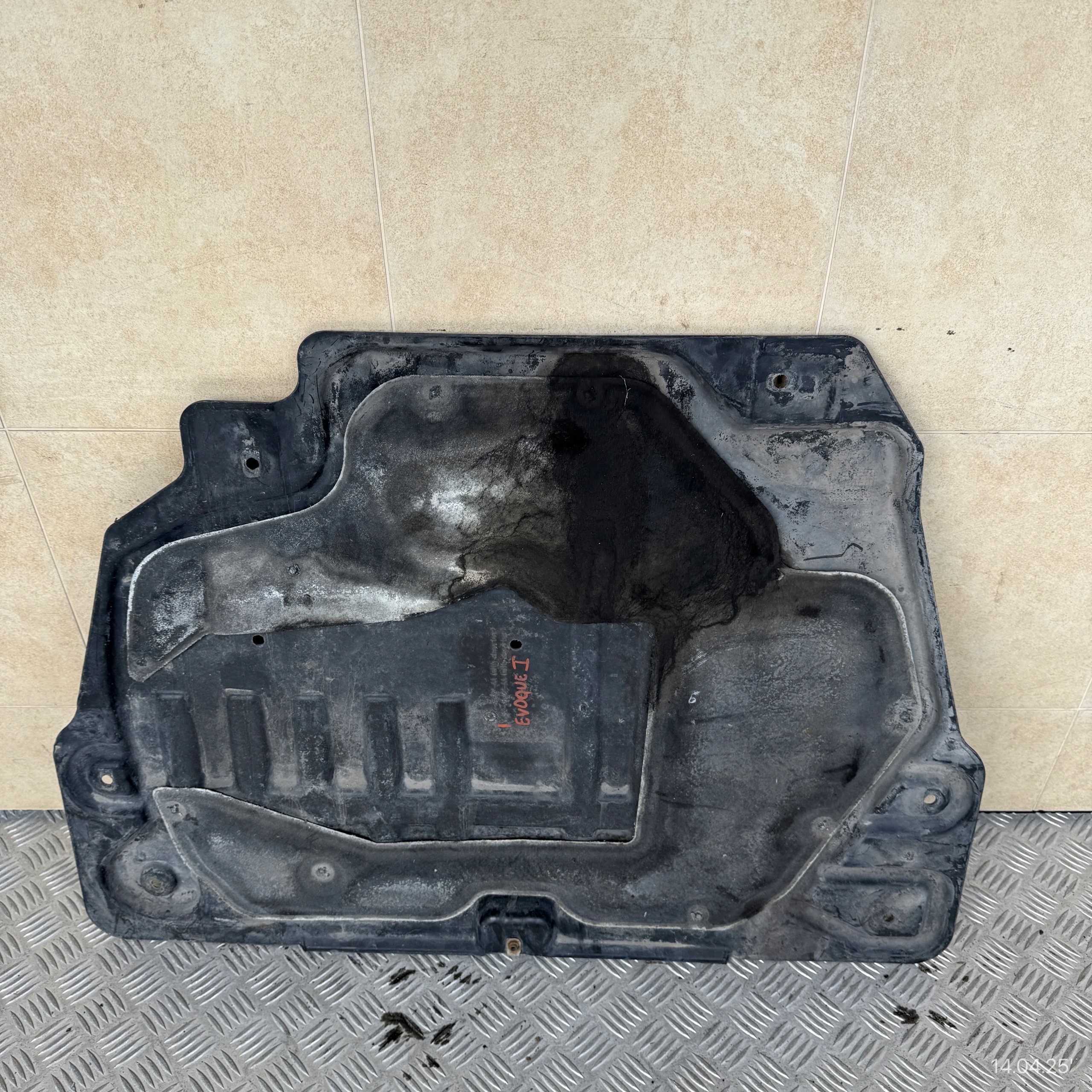 cover lower cover below engine LAND ROVER RANGE ROVER EVOQUE and GJ32-6B629-AA