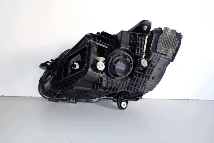MERCEDES W205 C-KLASA LED PERFORMANCE 18- reflektor right light A205966006