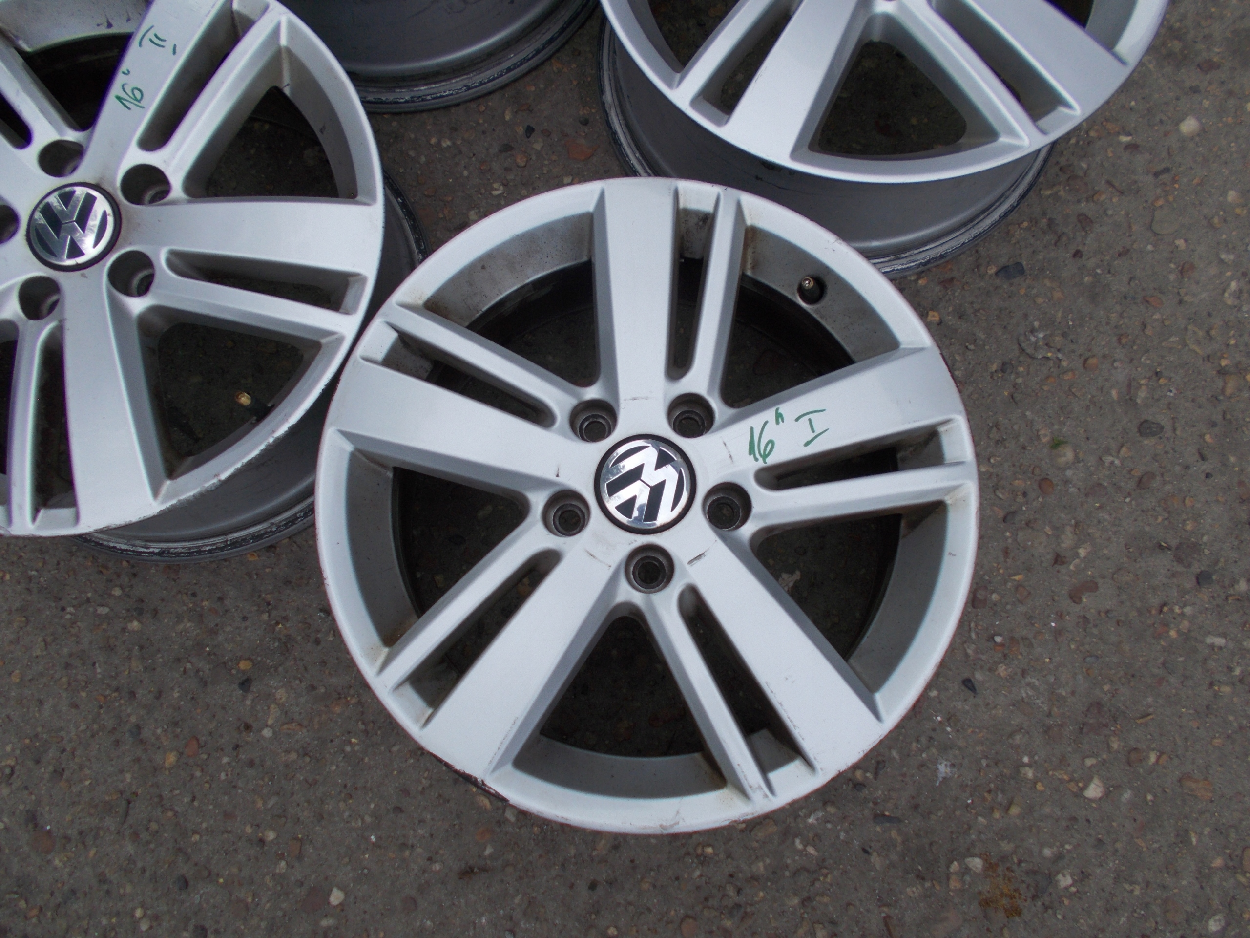 VW discs aluminium 6.5JX16 ET50 5C0601025AB KOMPLET