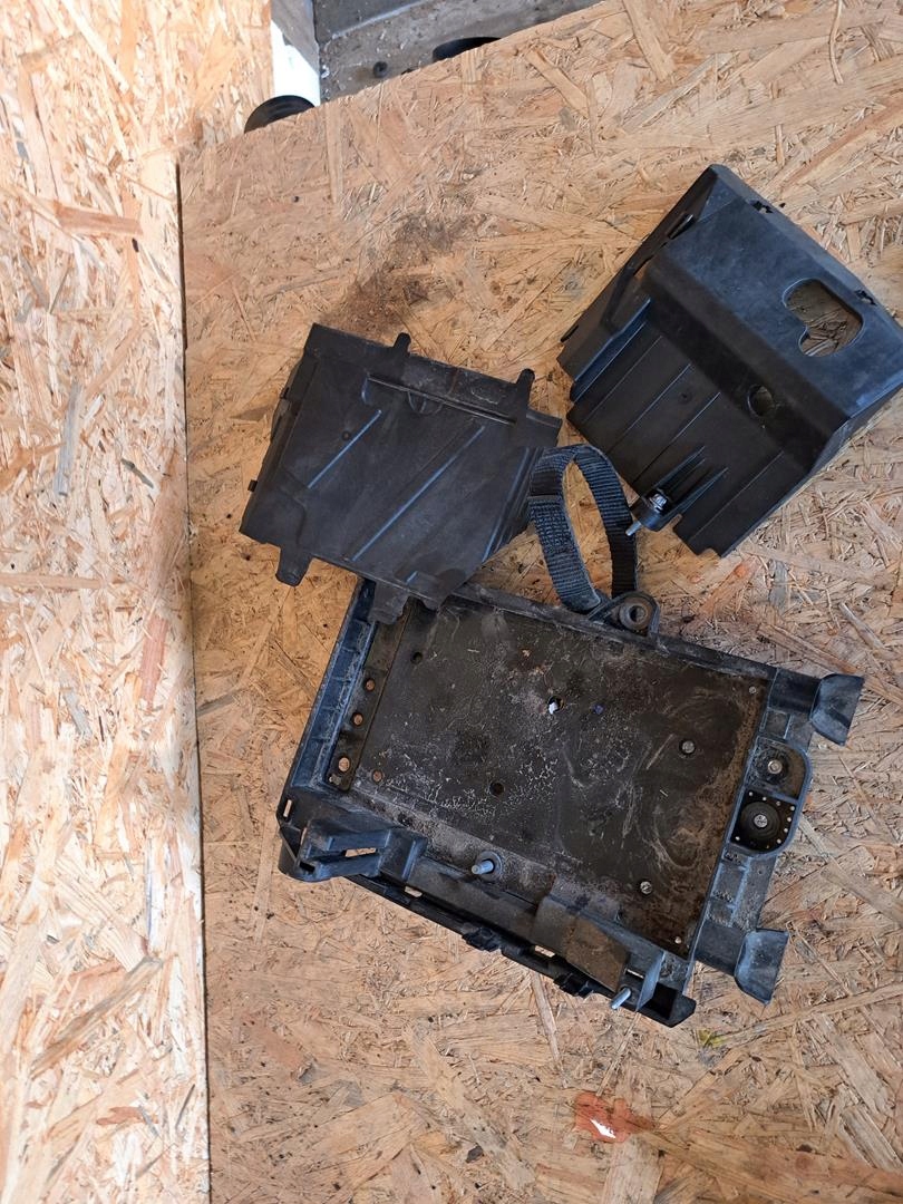 2475459300 - MERCEDES w247 база батареї w177 B-клас