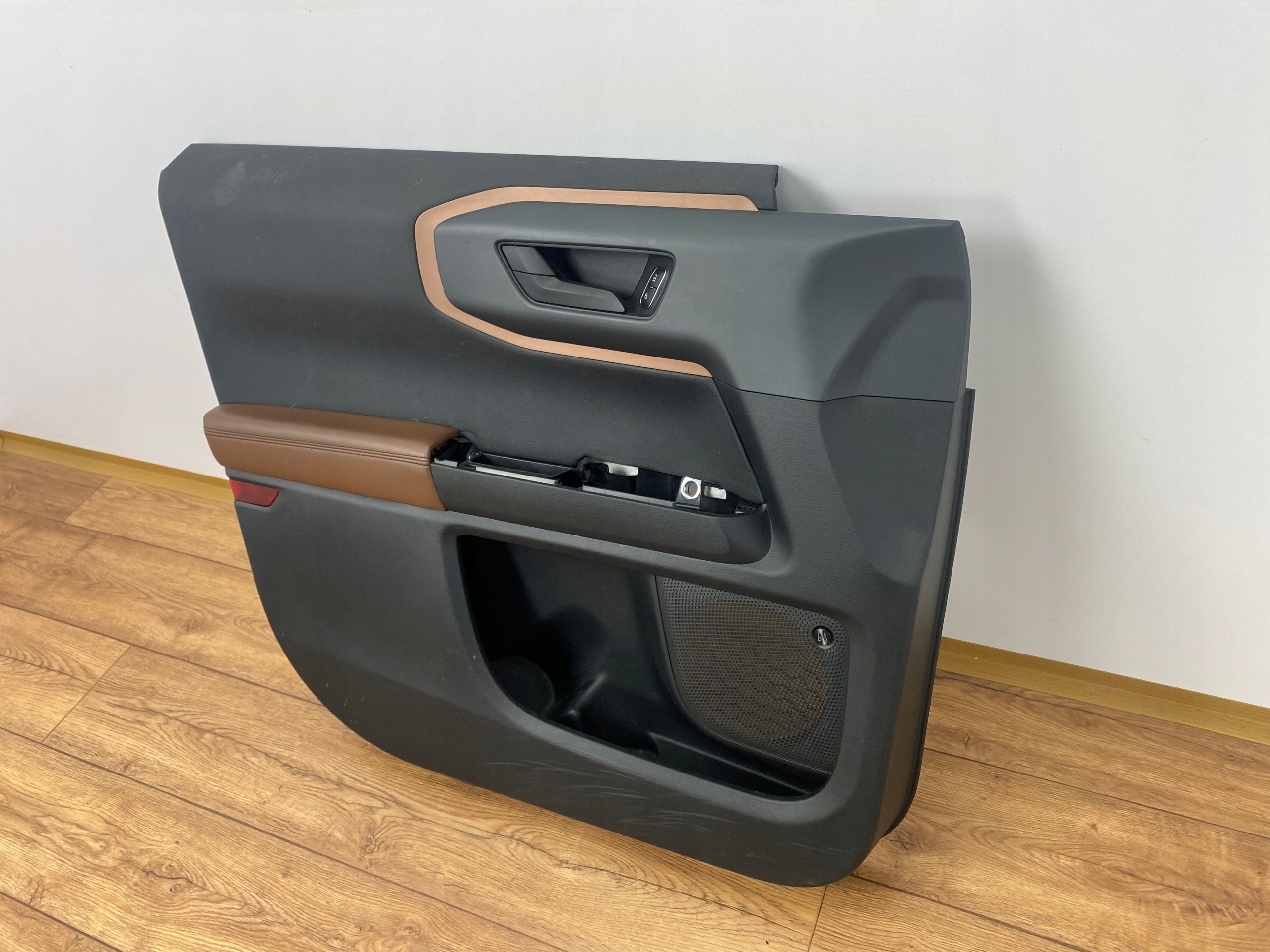 left front side door Ford Bronco Sport 2020+ USA