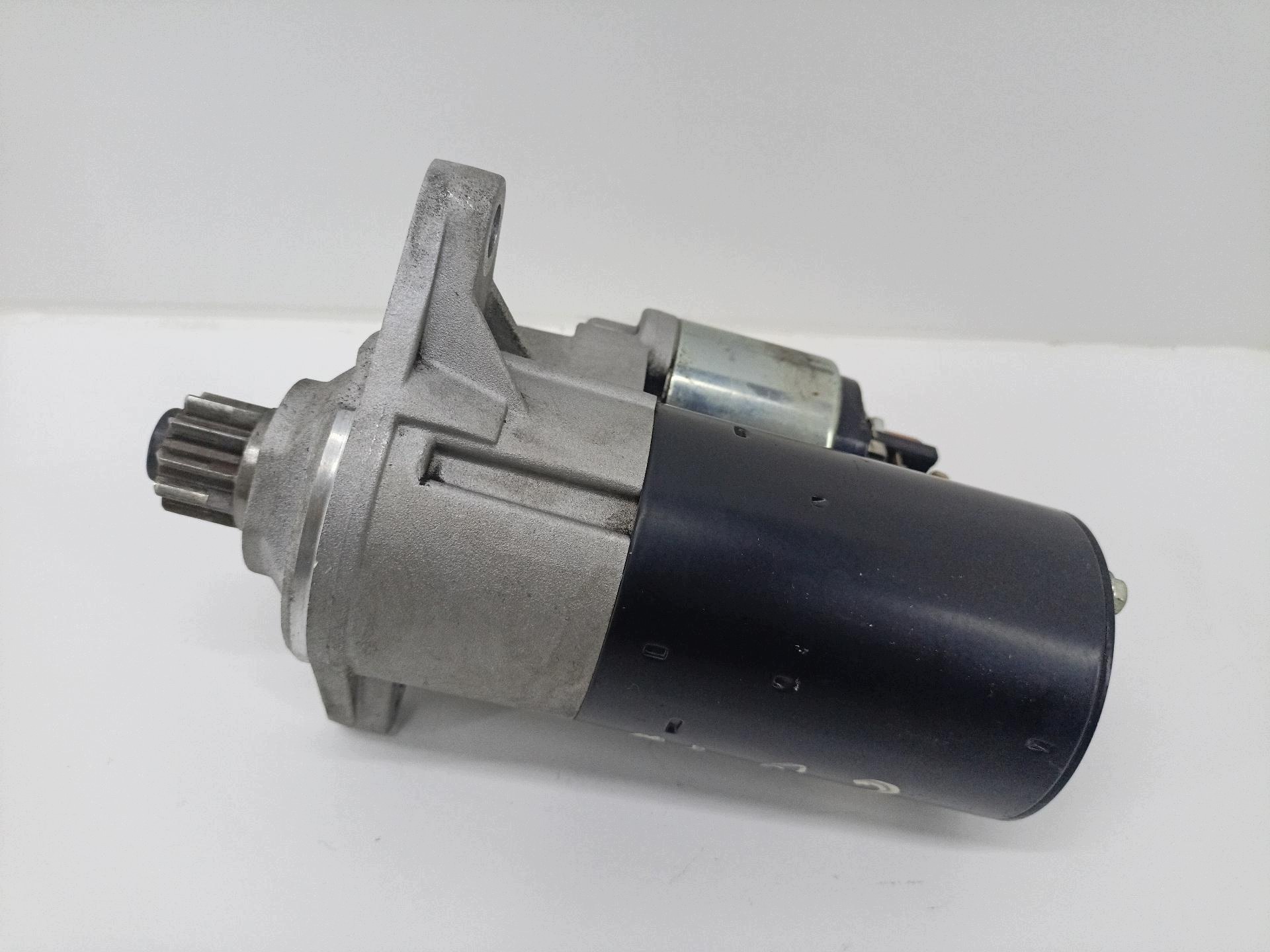 starter Volkswagen Scirocco 3 2009 8EA012527