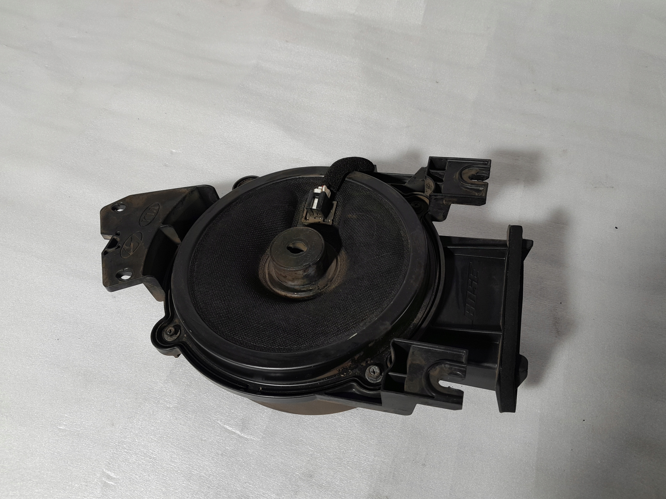 KIA CARNIVAL 2022 speaker SUBWOOFER 96380-R0300