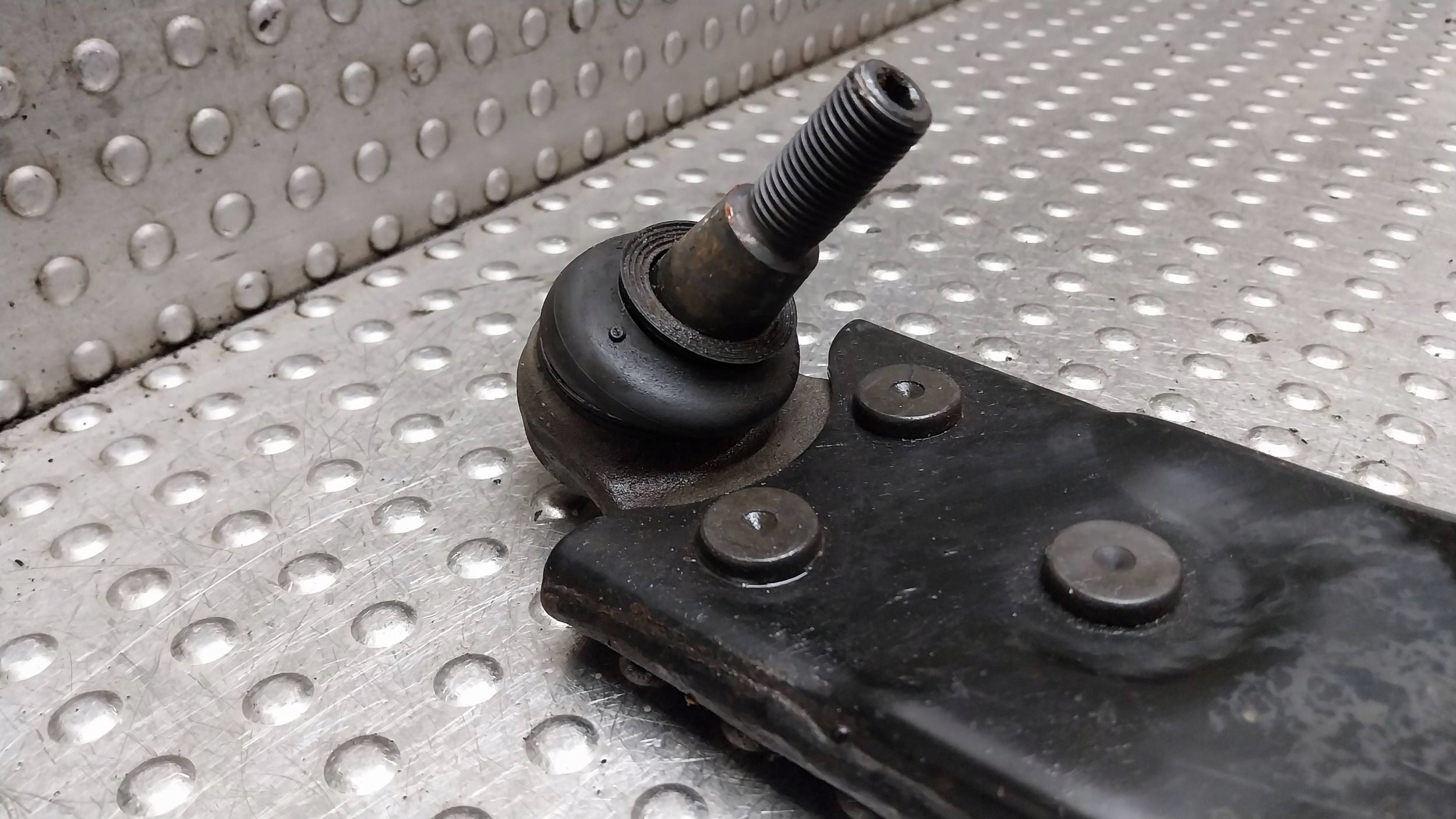 arm right front 4M51-3A423-AF FORD FOCUS MK2 C MAX MK1 VOLVO C30 S40 V50