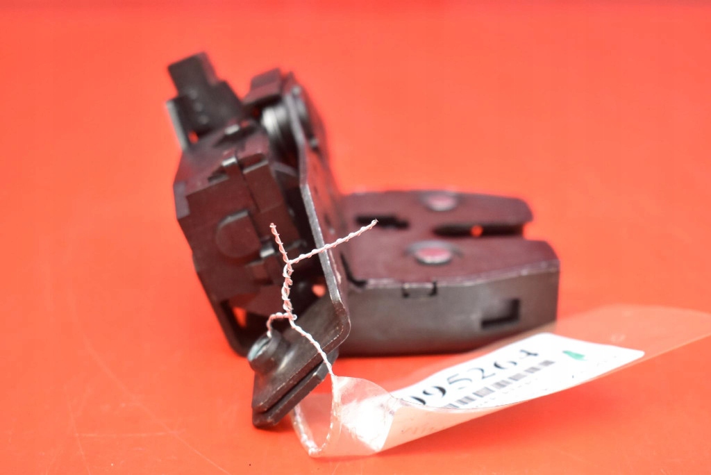 lock bonnet rear part boot 13524683 OPEL INSIGNIA B 5D HB 17-20
