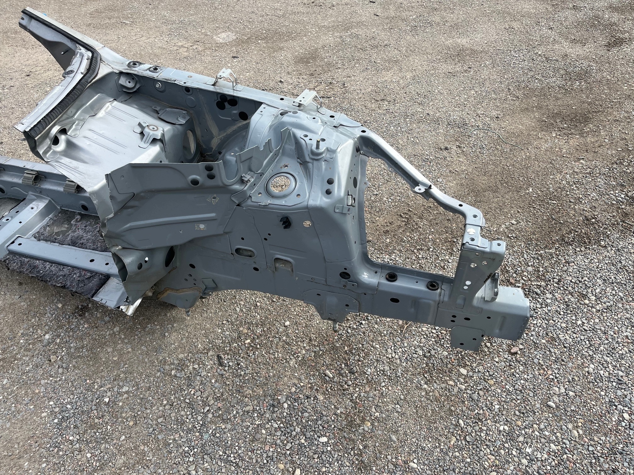 quarter quarter front left fartuch placement Nissan 370z 2009