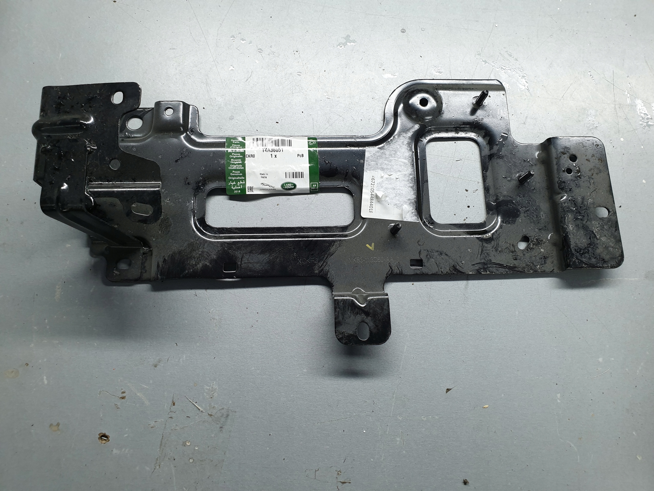 jaguar 2016- кронштейн радиатора