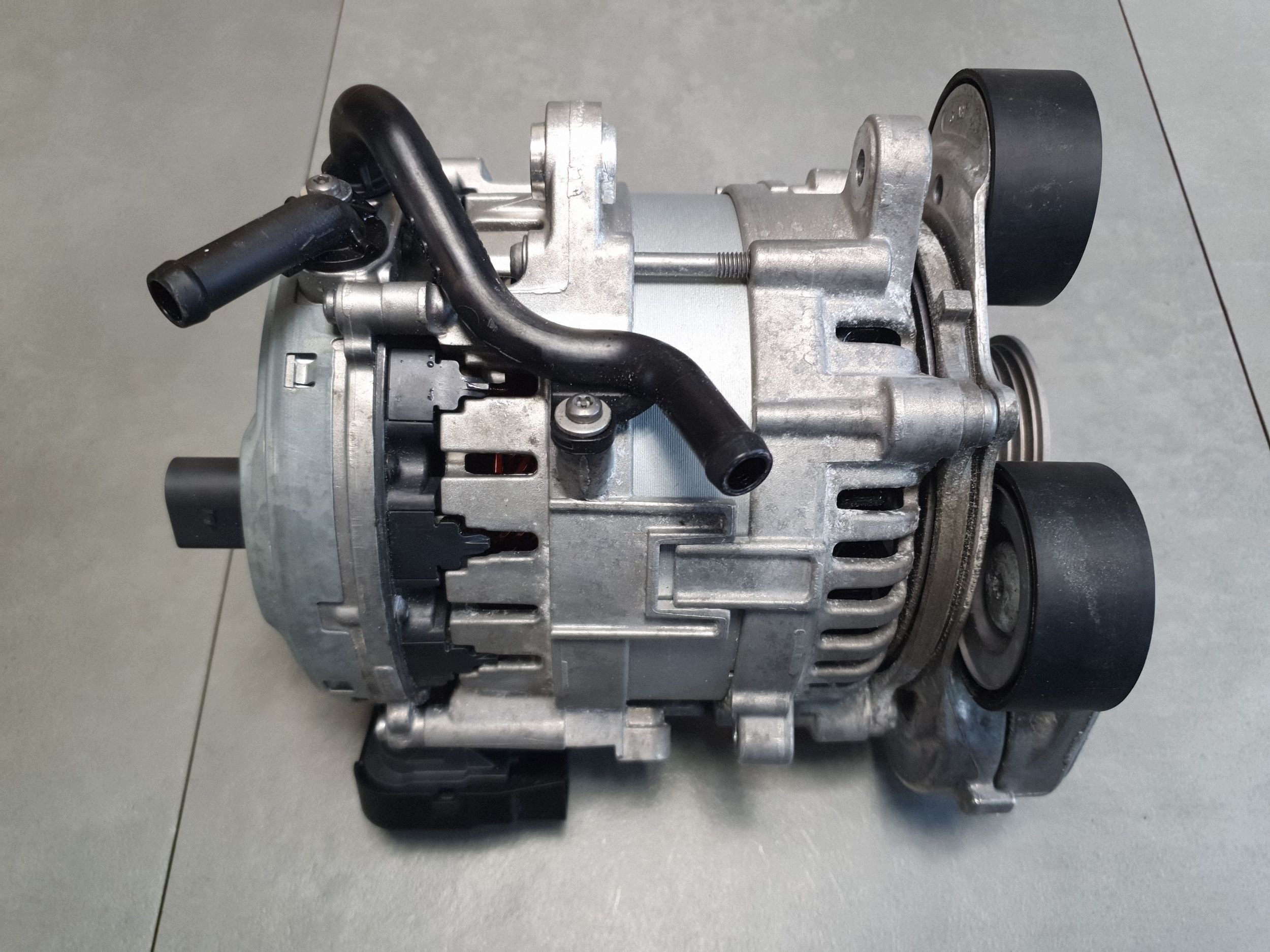 Audi A3 8Y alternator 05E903019K