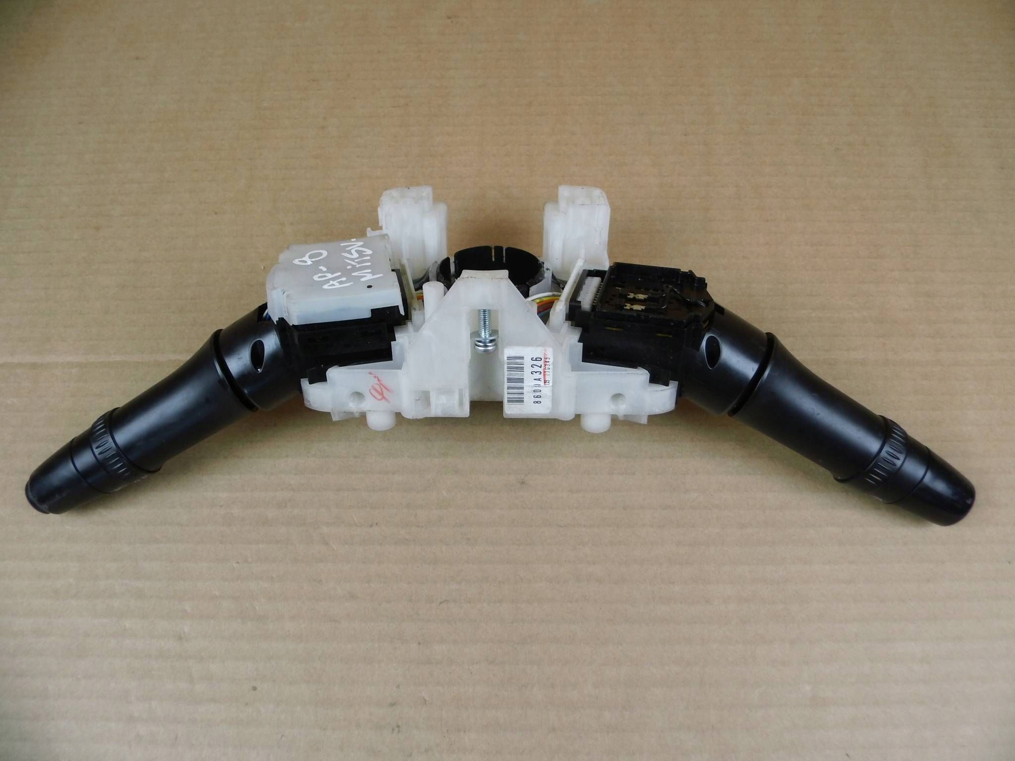 Mitsubishi Outlander Pulsante migaczy interruttore luci DEVIO LUCI DEVIO 8600A326